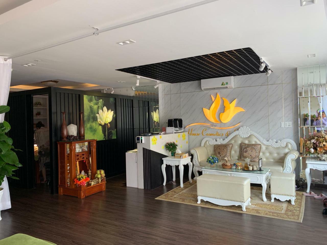Teddy At Sky Center Luxury Apartment