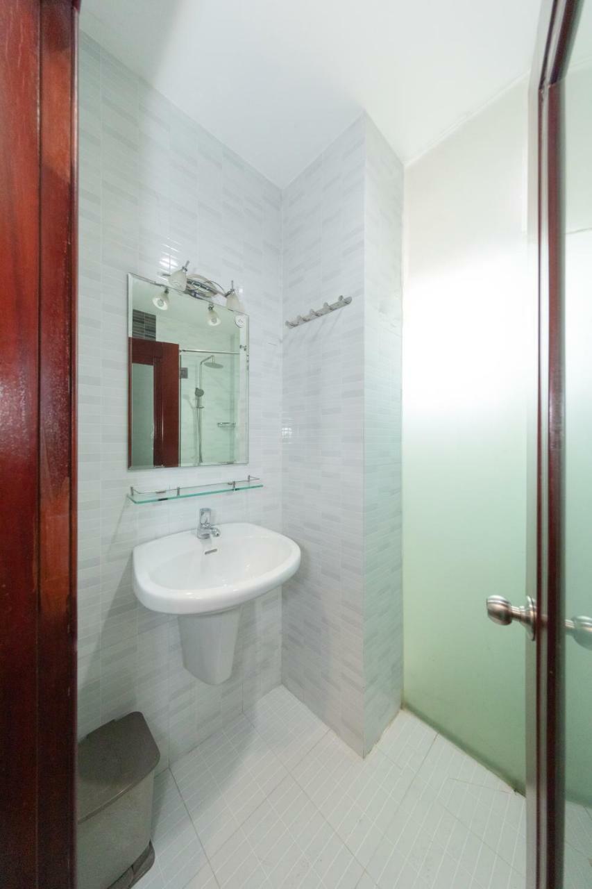 Hotel Saigon Cozy 241 Pham Ngu Lao 3*