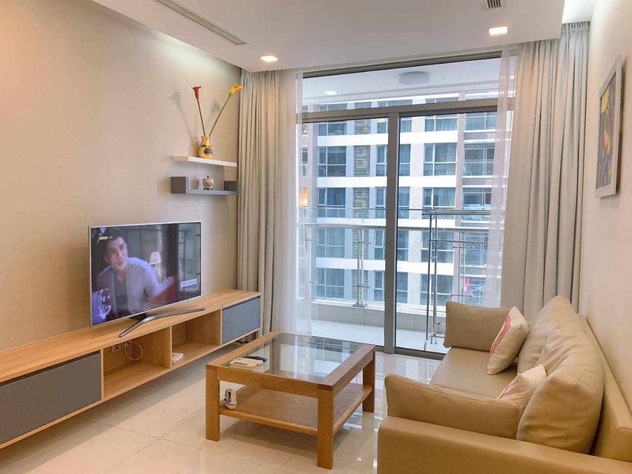 Aparthotel Vinhomes Landmark 81 - Luxstay Condotel *