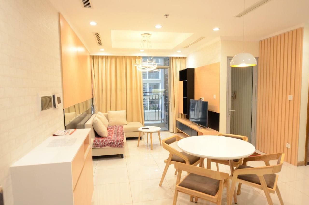 Vinhomes Landmark 81 - Luxstay Condotel *
