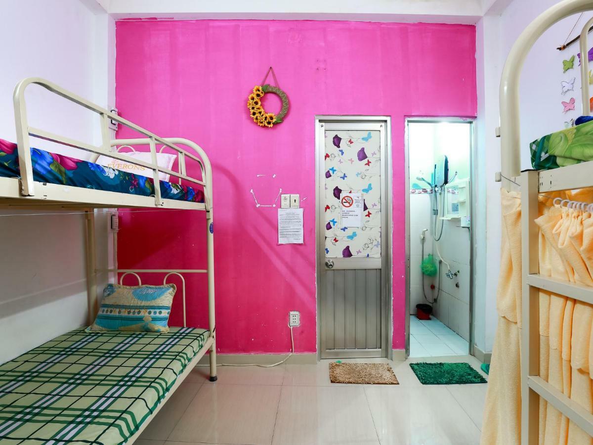 Color House Hostel *