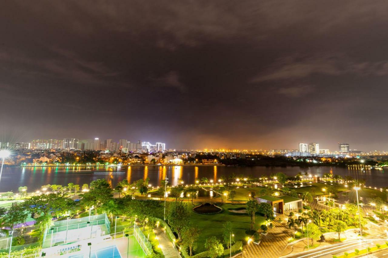 Vinhomes Landmark 81 - Luxstay Condotel *