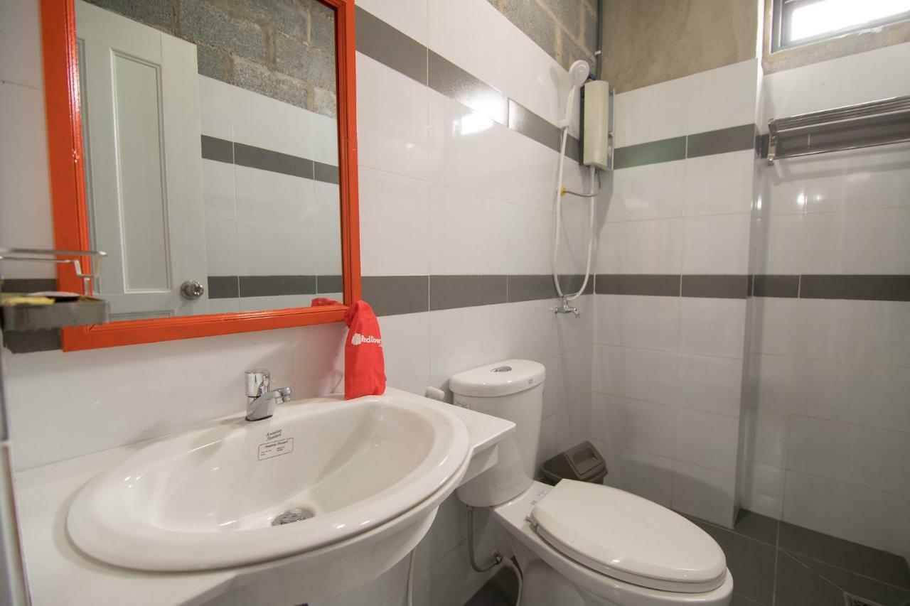 Hotel Reddoorz @ Ung Khiem Street 3*