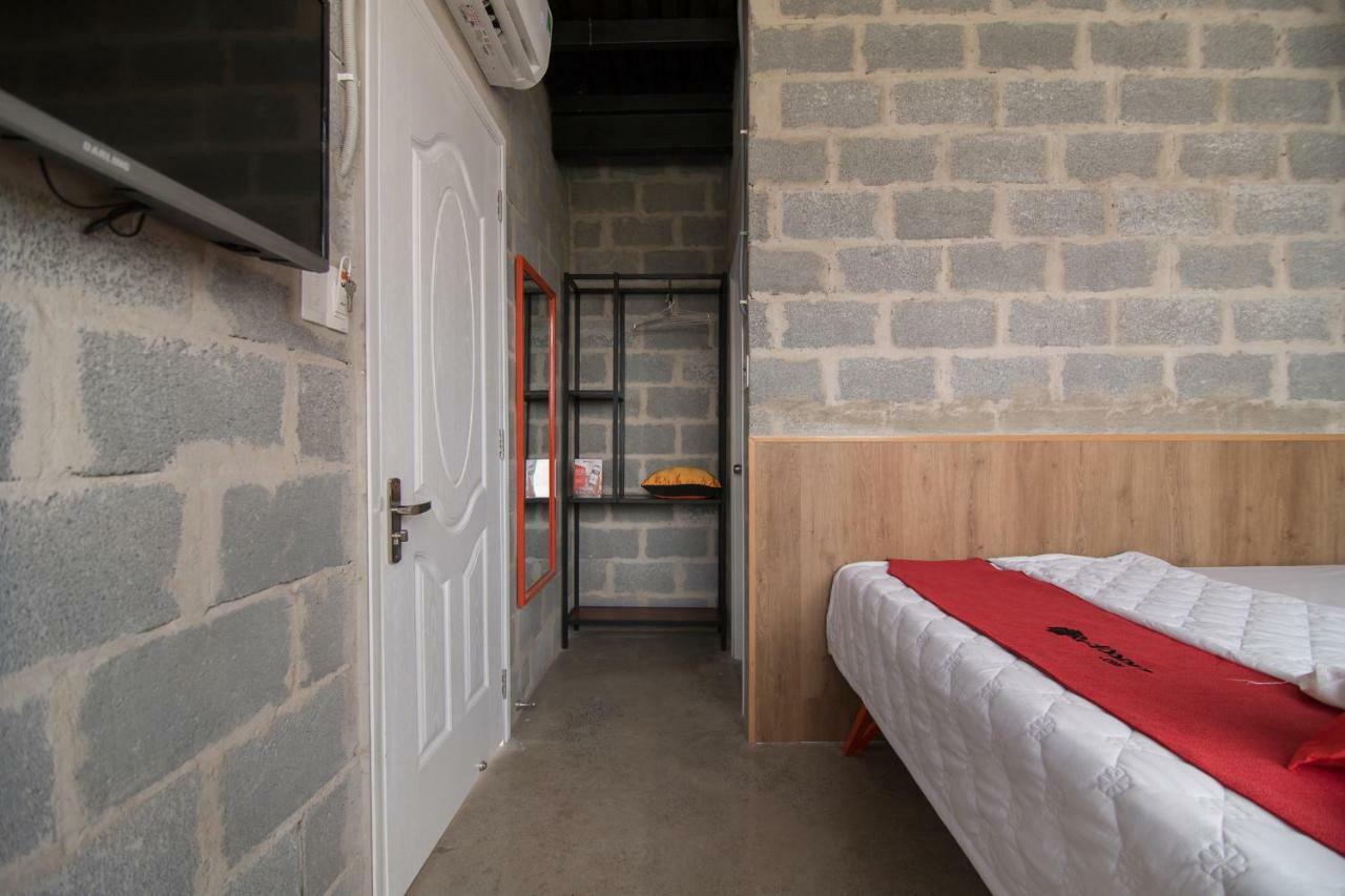 Reddoorz @ Ung Khiem Street 3* Ho Chi Minh City