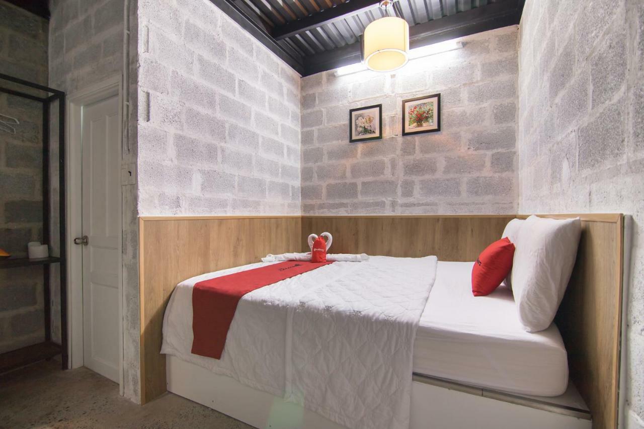 Hotel Reddoorz @ Ung Khiem Street Ho Chi Minh City