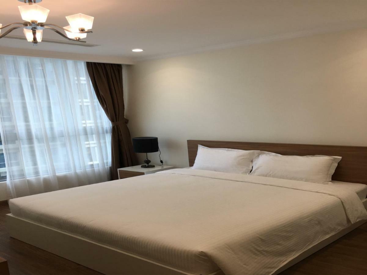Apartment Capitalland's Service Landmark 4 Vinhomes *