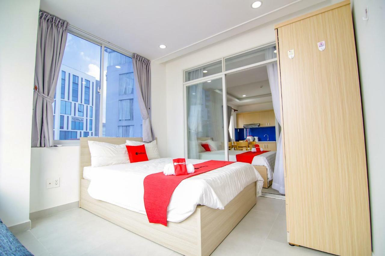 Hotel Reddoorz Near Quan Khu 7 Stadium 2*