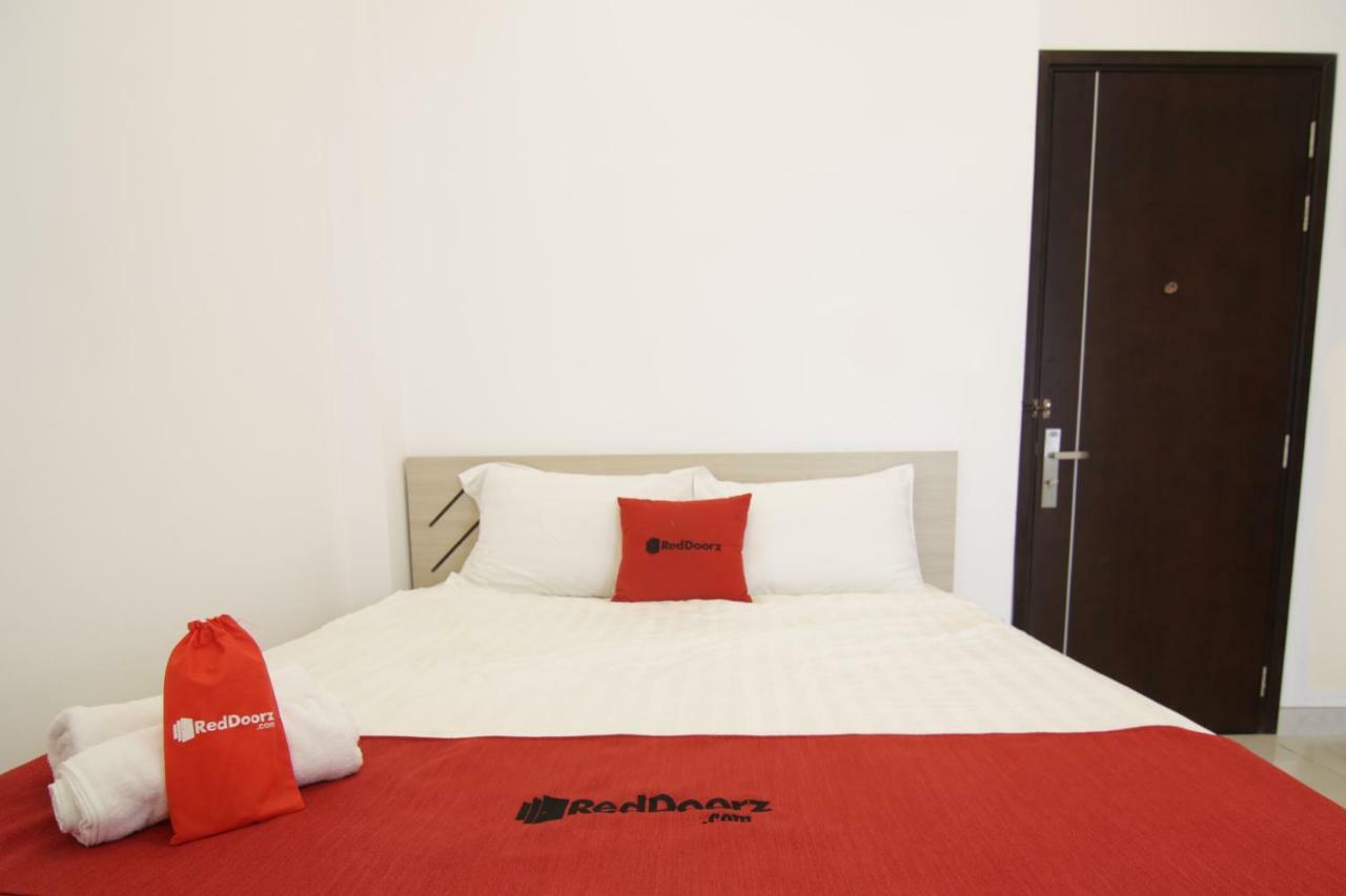 Reddoorz Near Quan Khu 7 Stadium Hotel