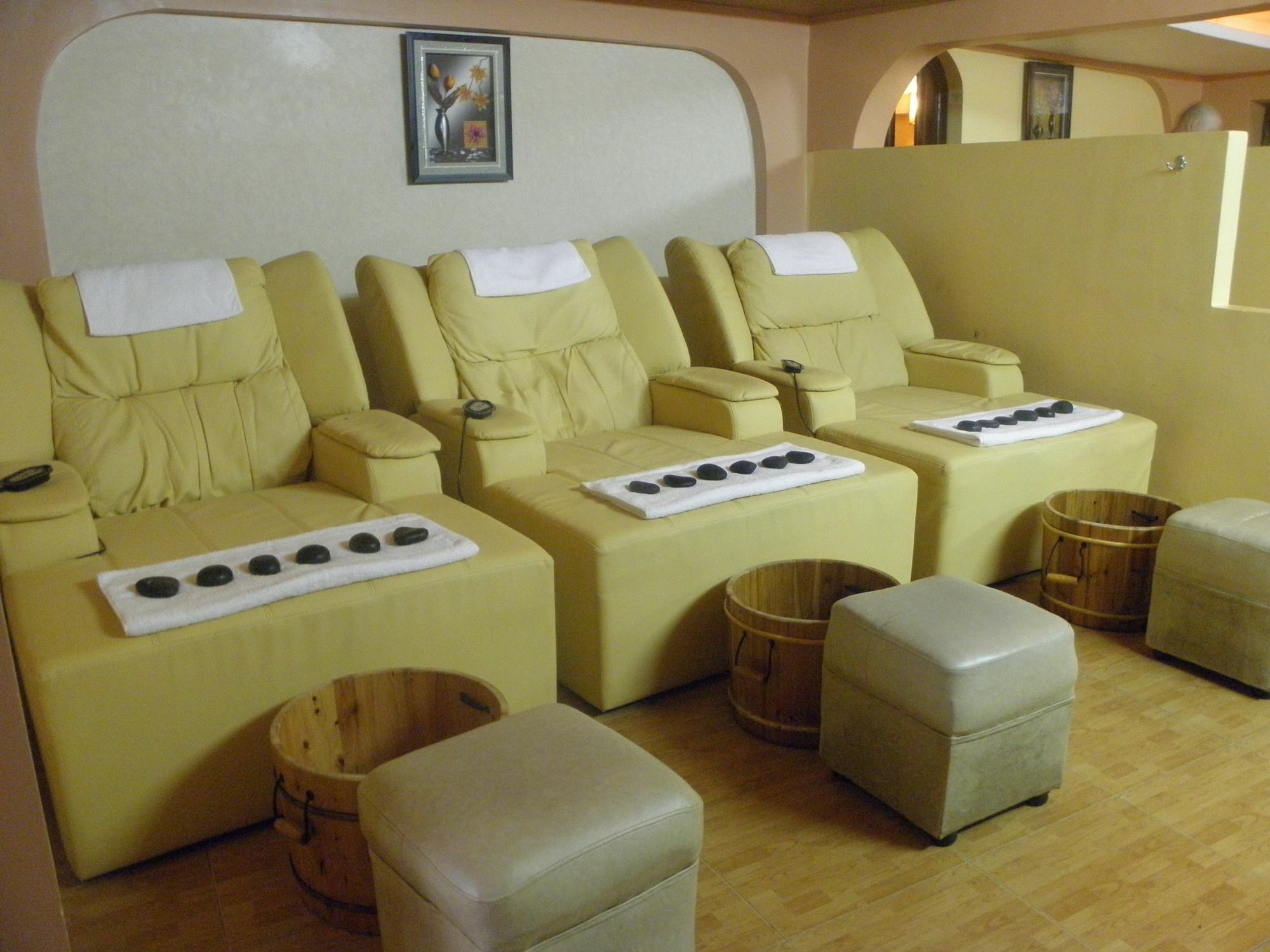 700 Fortune Hotel