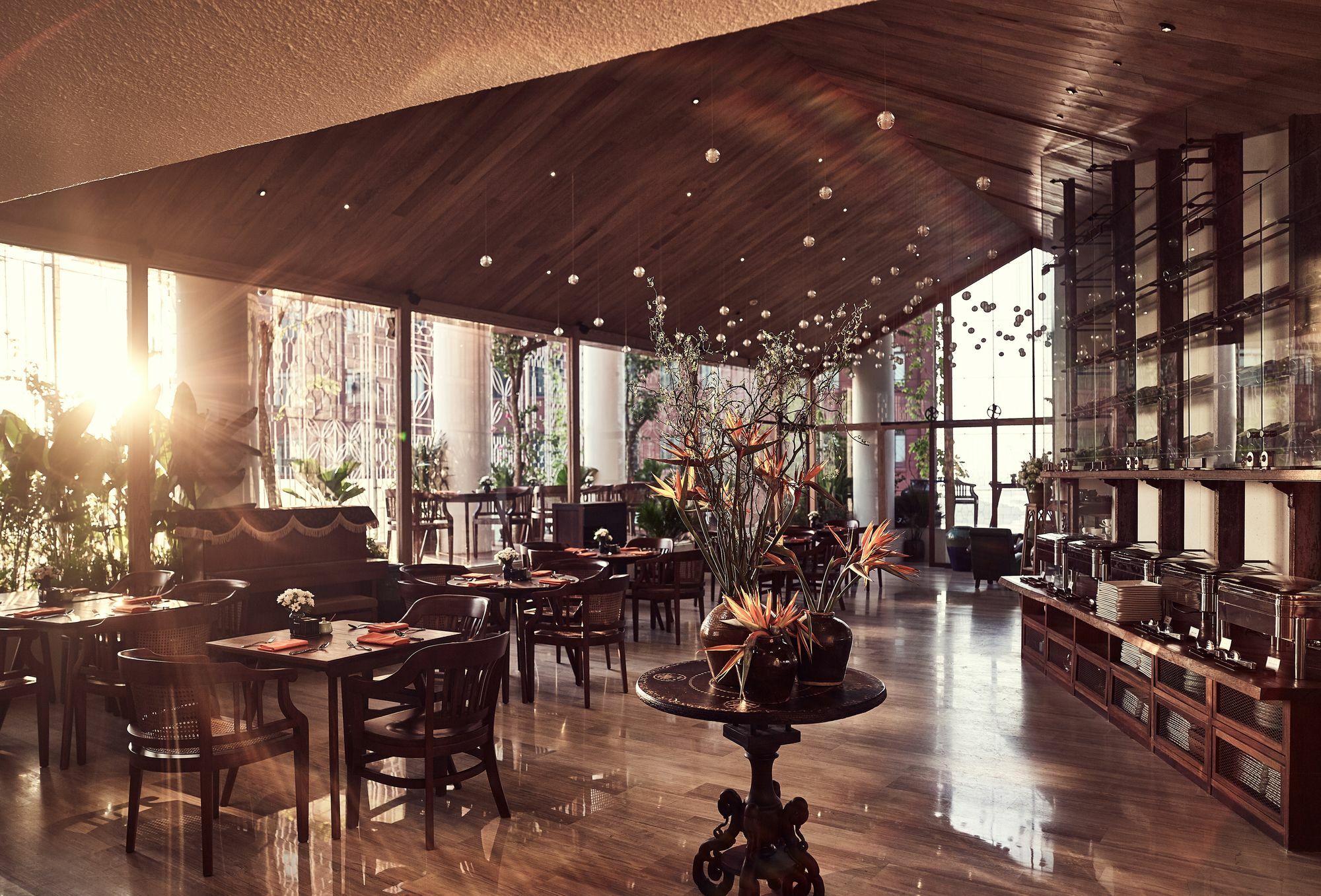 Hotel The Myst Dong Khoi 5*