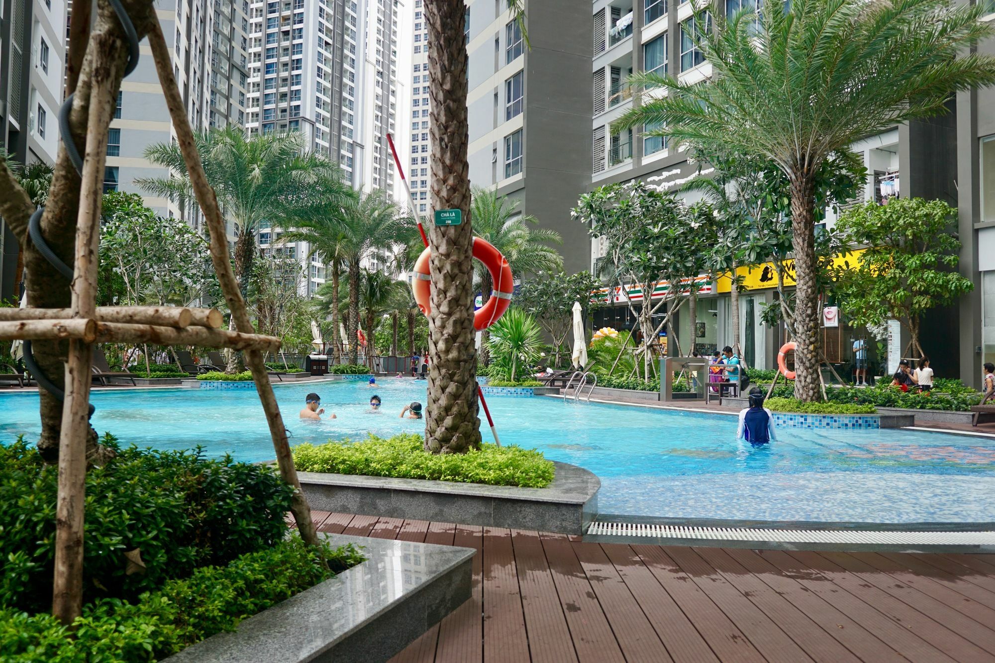 Travelaholic's Inn 2*