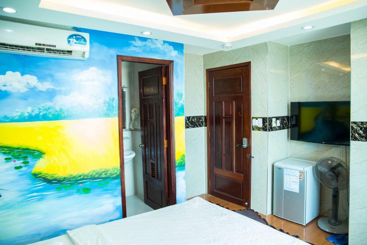 Phuong Linh Hotel 2*