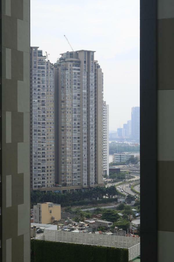 2br 79m2 & Free Pool - Vinhomes Park Apartment Ho Chi Minh City