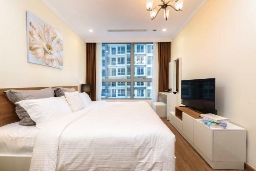 Luxhomes Saigon - Vinhomes Park Apartment *