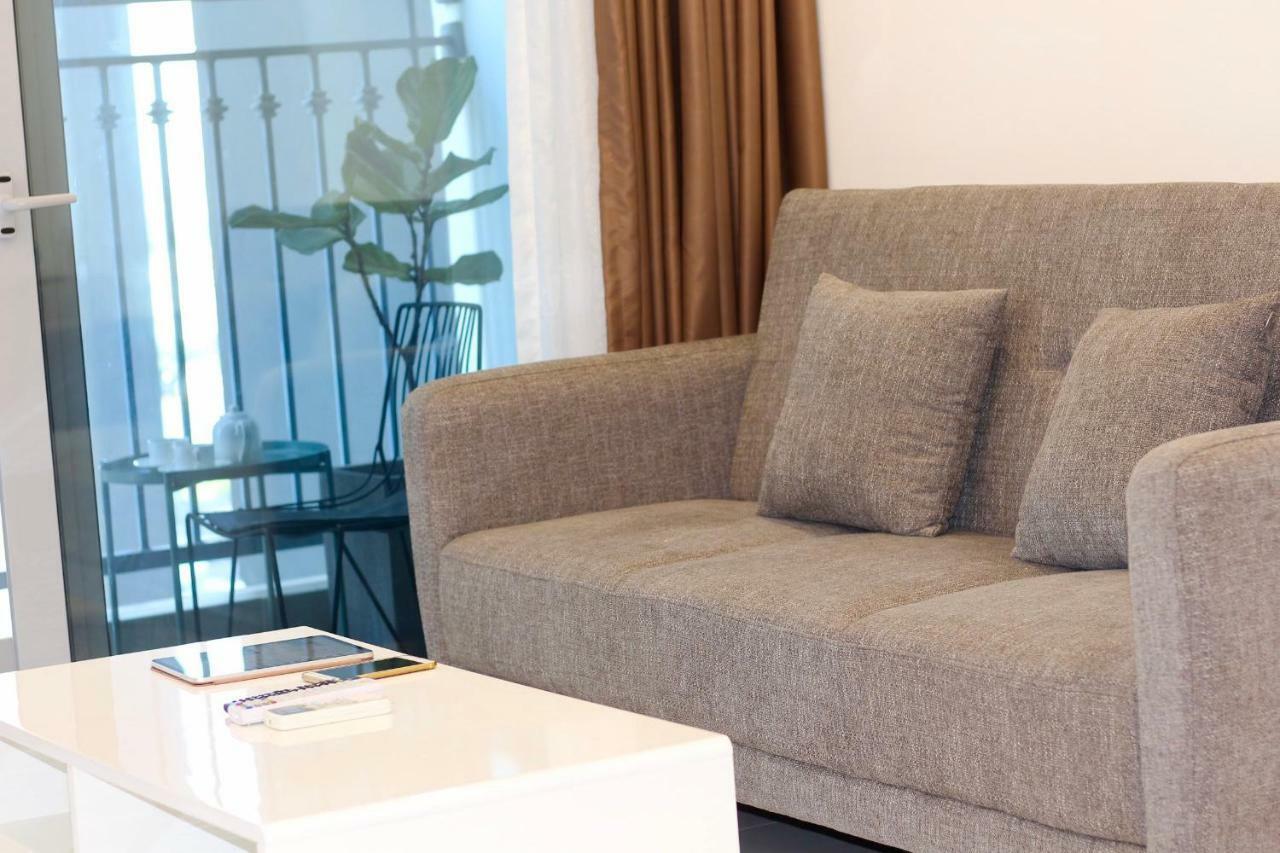Luxhomes Saigon - Vinhomes Park Apartment Ho Chi Minh City