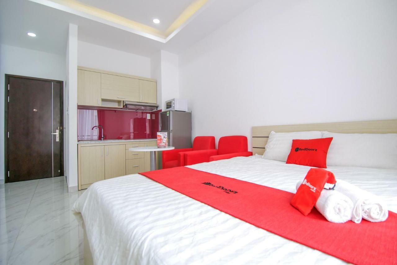 Reddoorz Near Quan Khu 7 Stadium