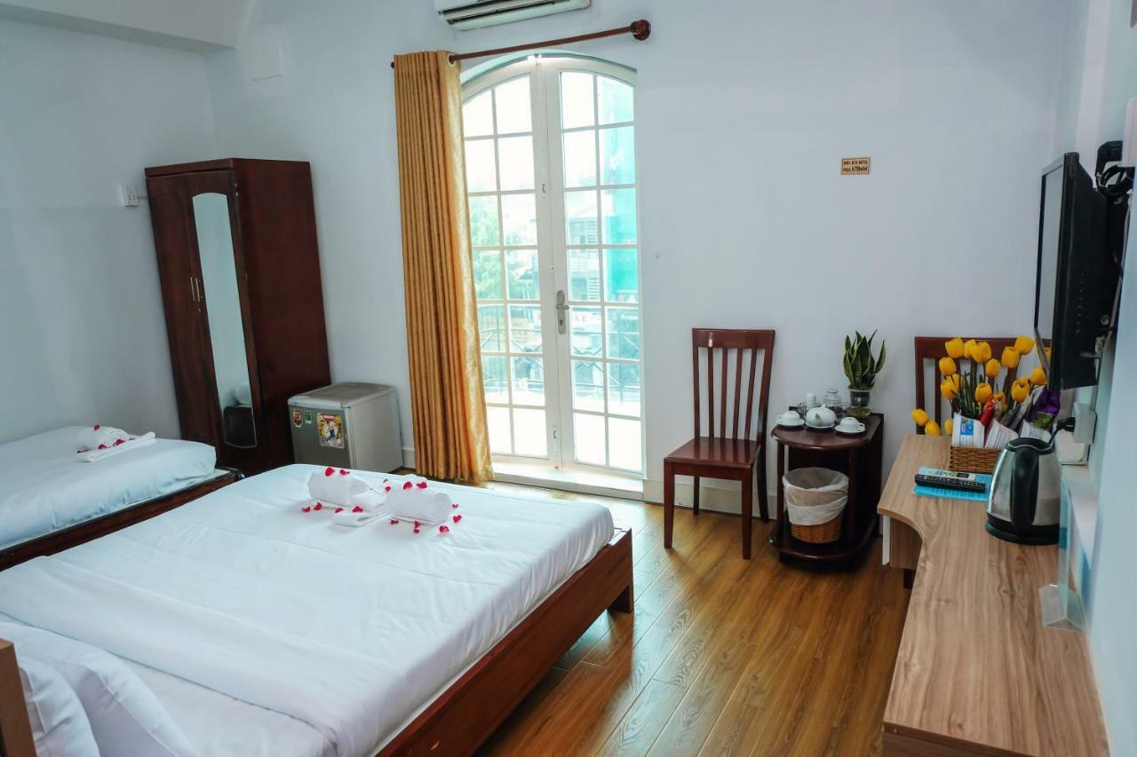Hotel H79