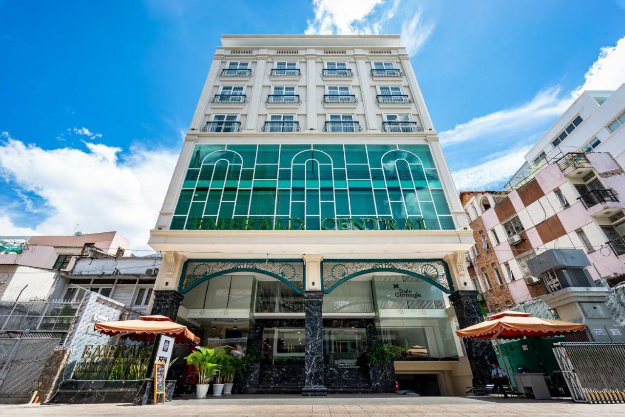 Hotel Emerald