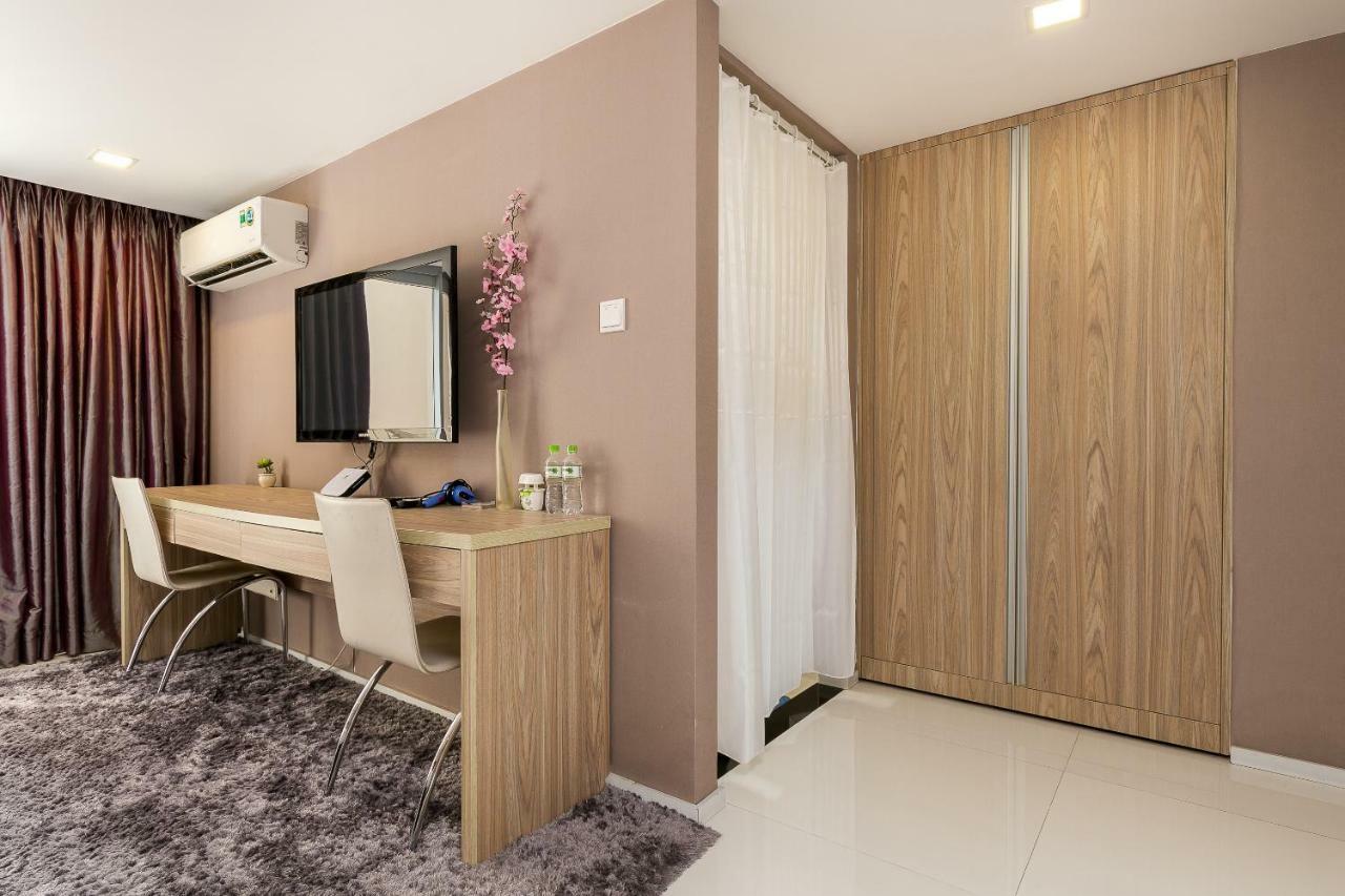 The Palm Apartment *