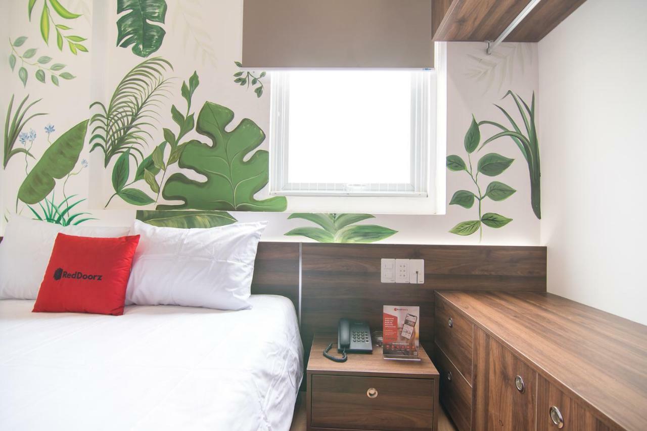 Reddoorz @ Tran Quang Khai Street Hotel 3*