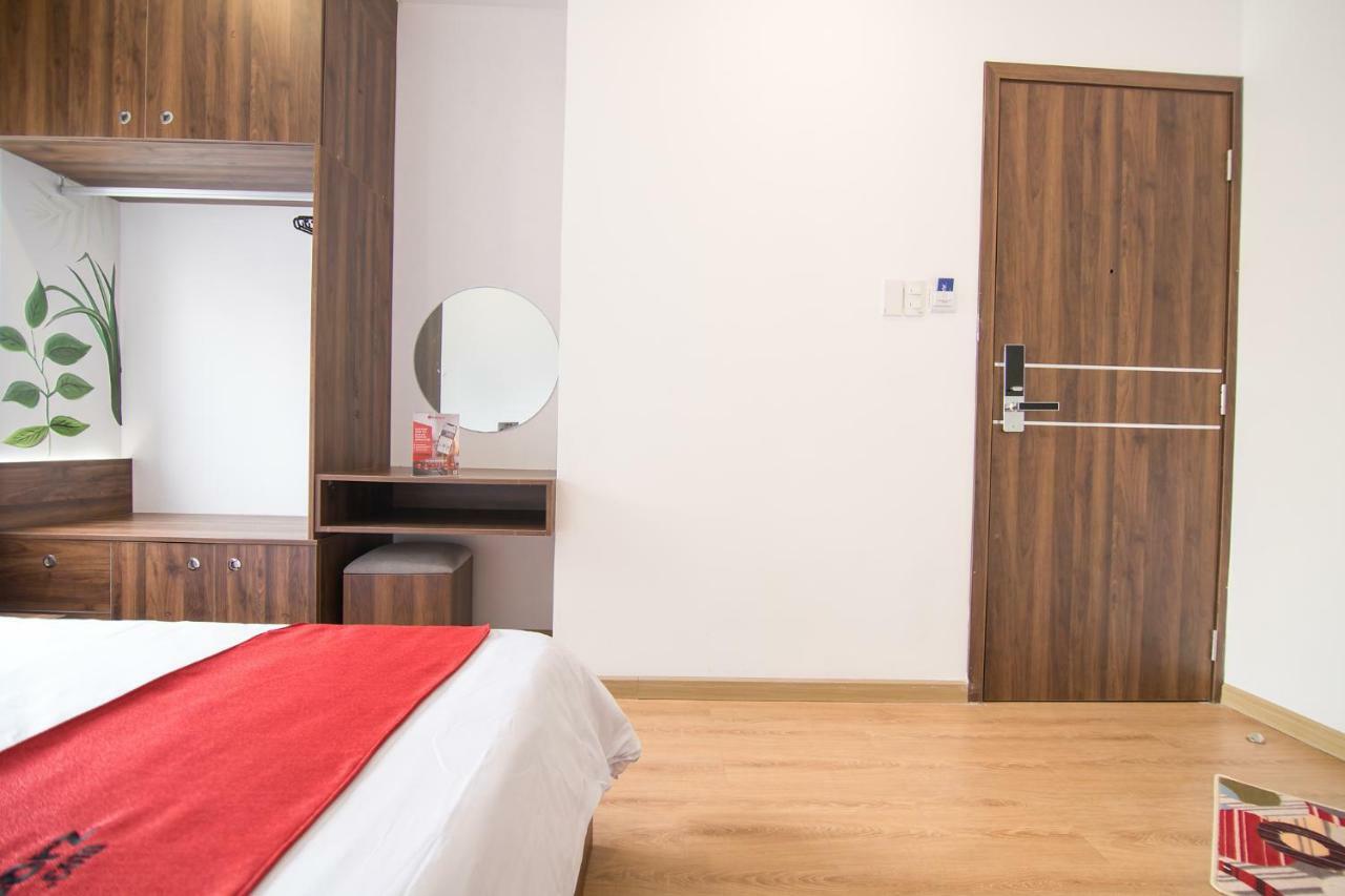 Reddoorz @ Tran Quang Khai Street Hotel 3*