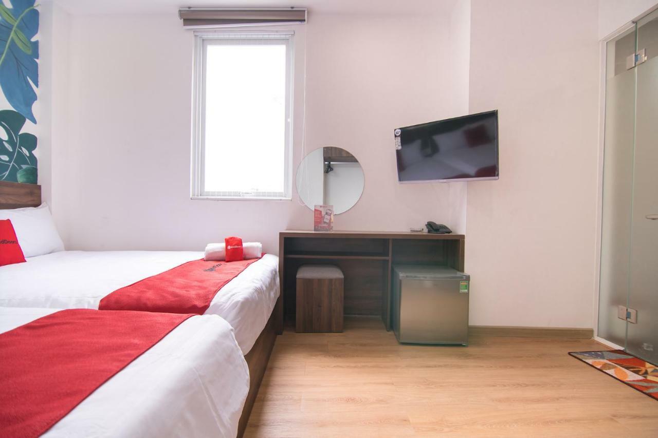 Hotel Reddoorz @ Tran Quang Khai Street 3*