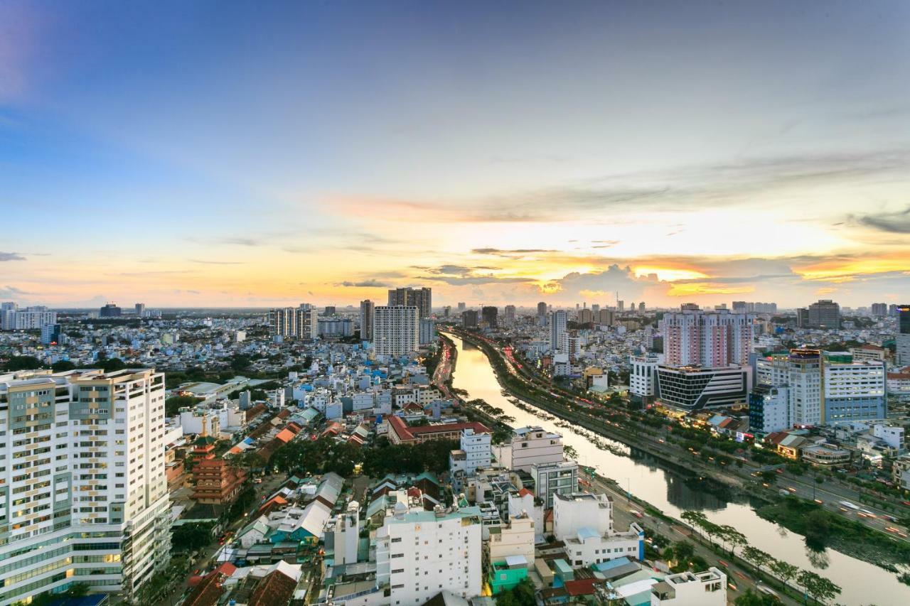 Apartment 2brs View Free Infinity Pool In The Heart Hcm *
