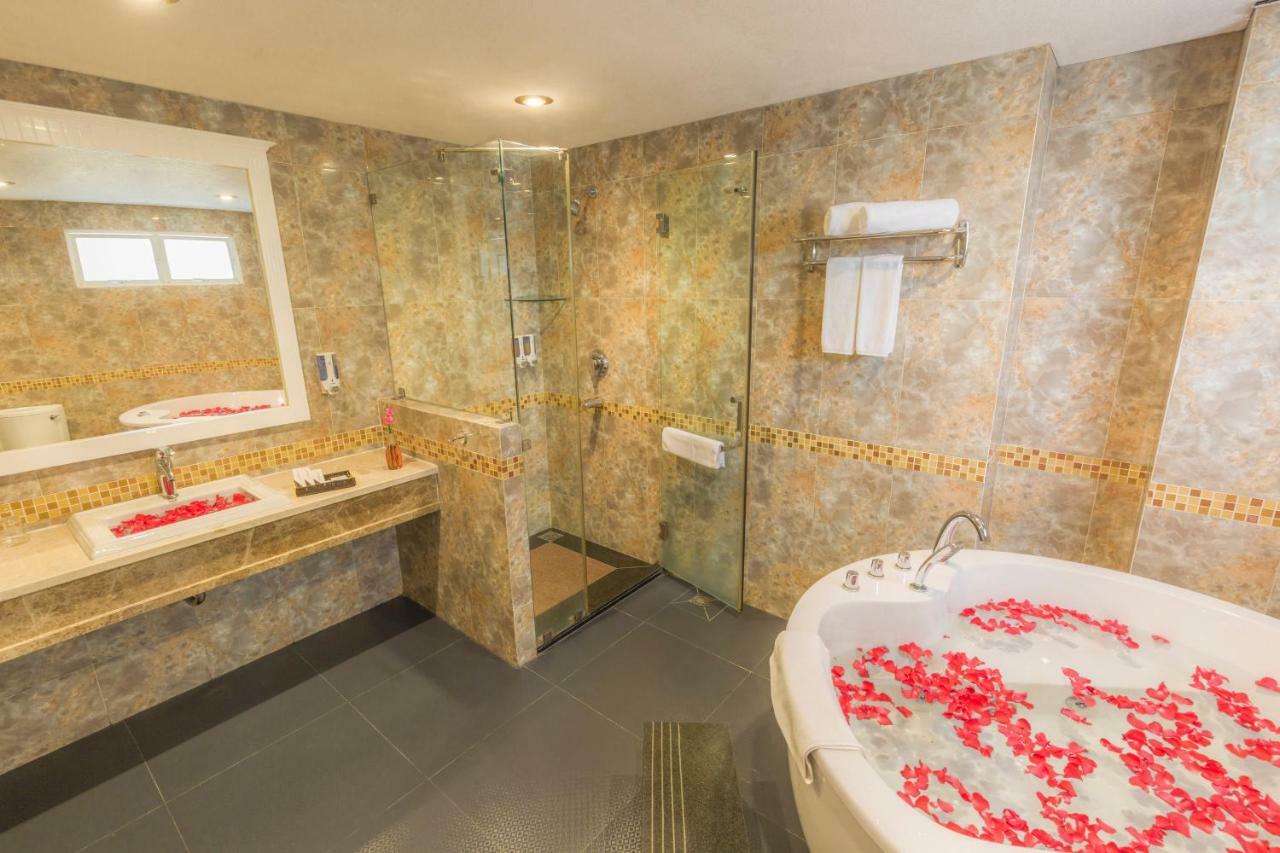 Dyn Opera Hotel 3*