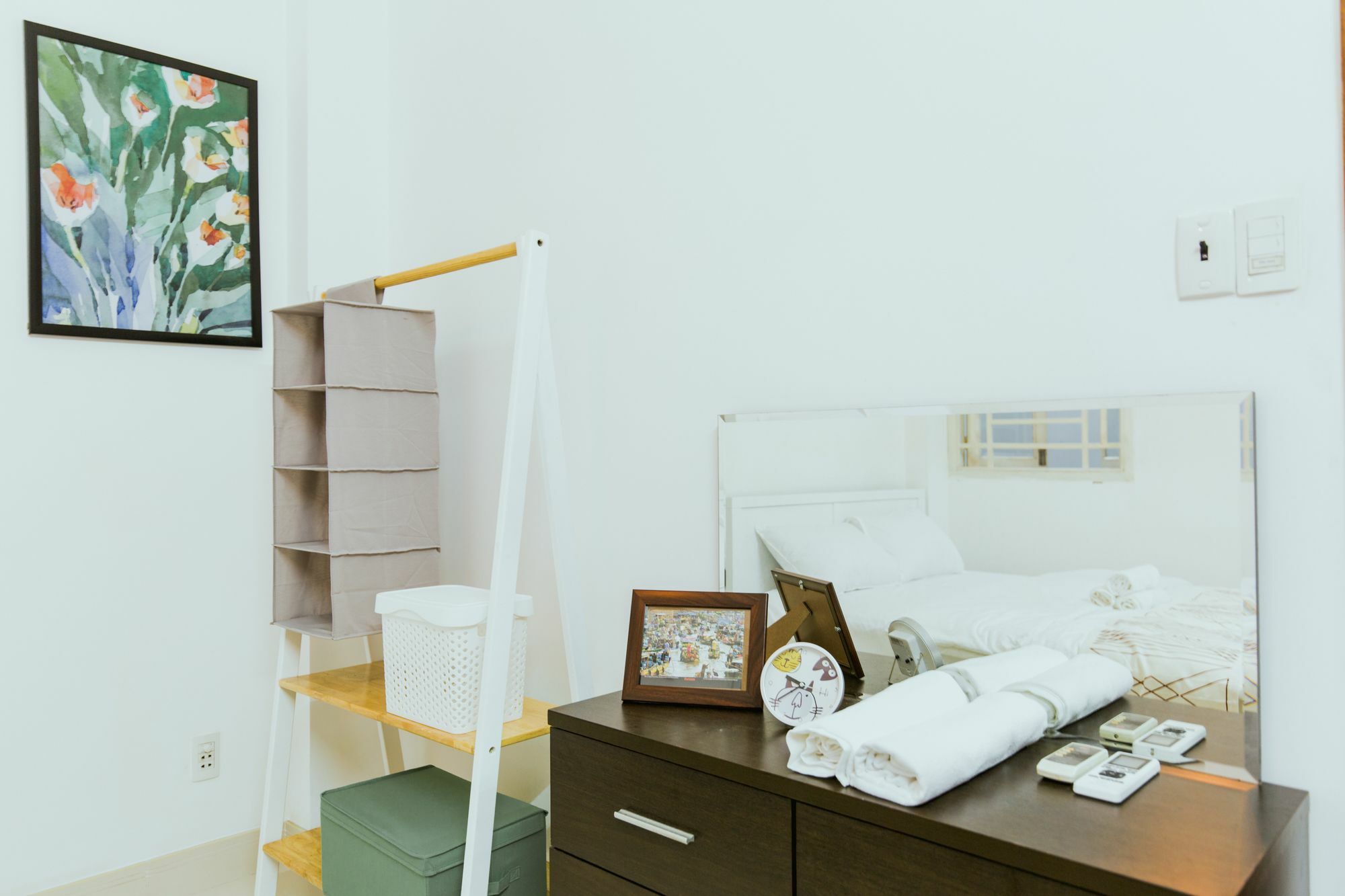 Urban House Saigon 2 Homestay *