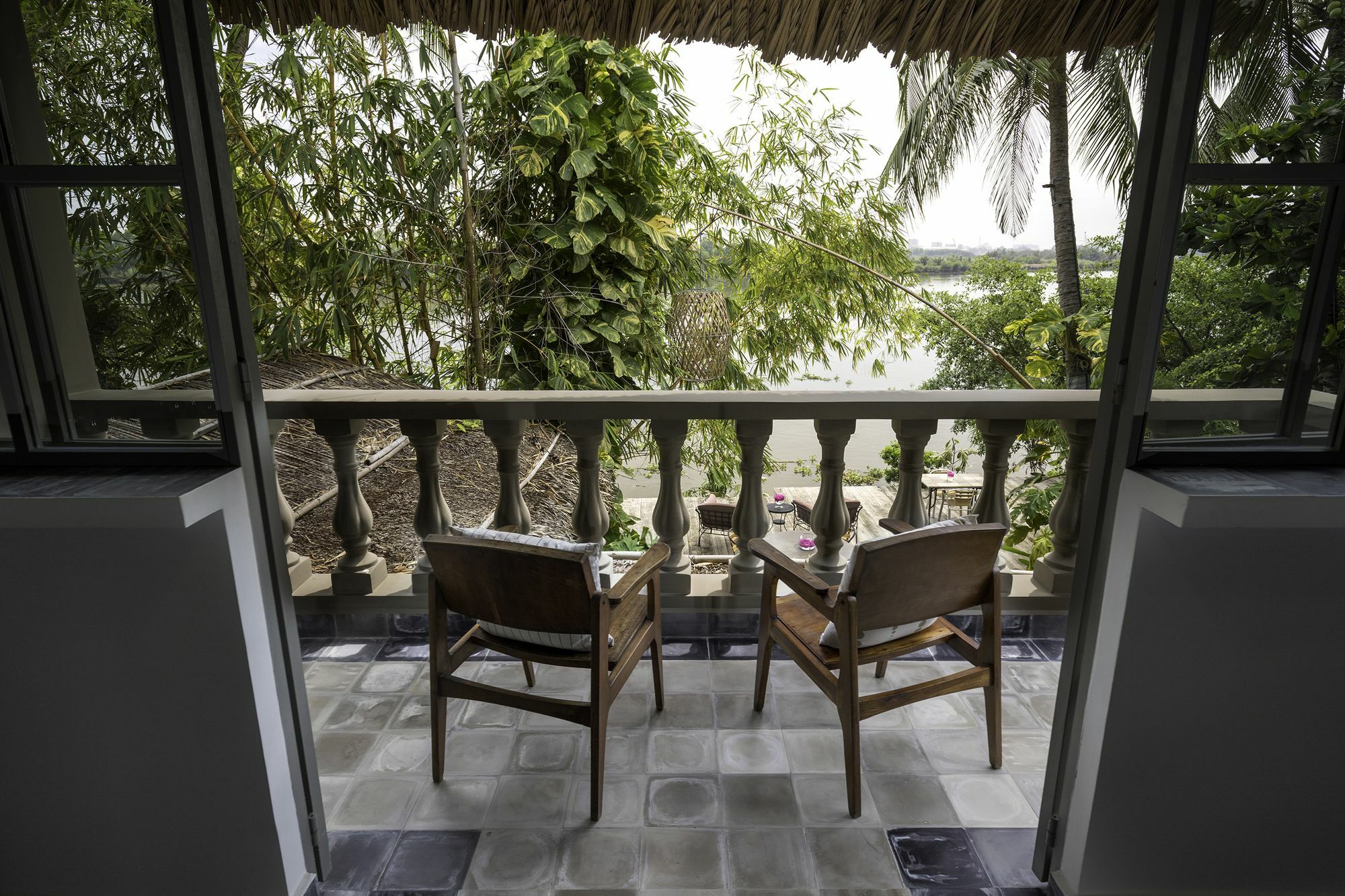 Hotel River