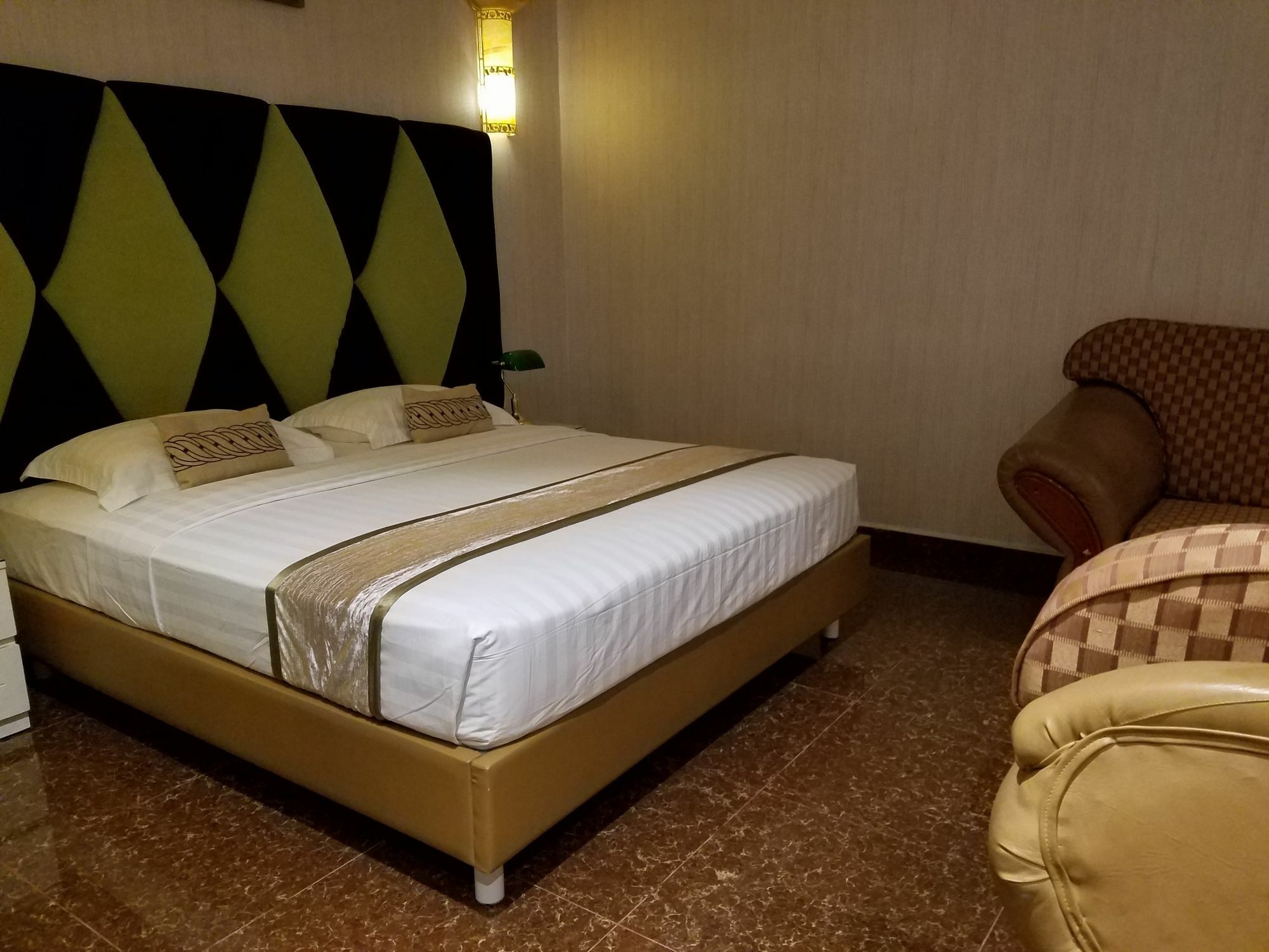 Fortune 1127 - Hotel 2*