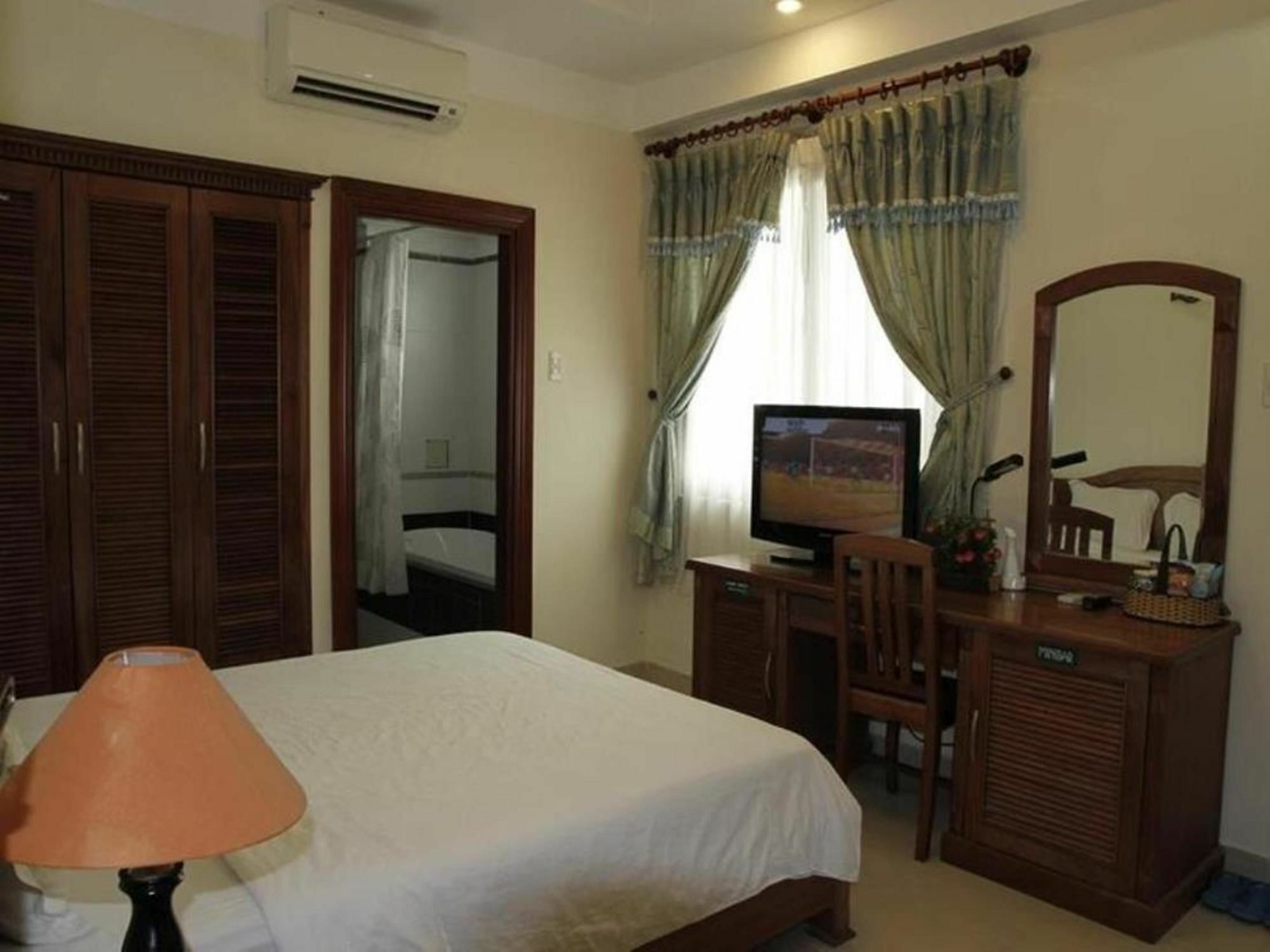 Hotel Phu An 2*