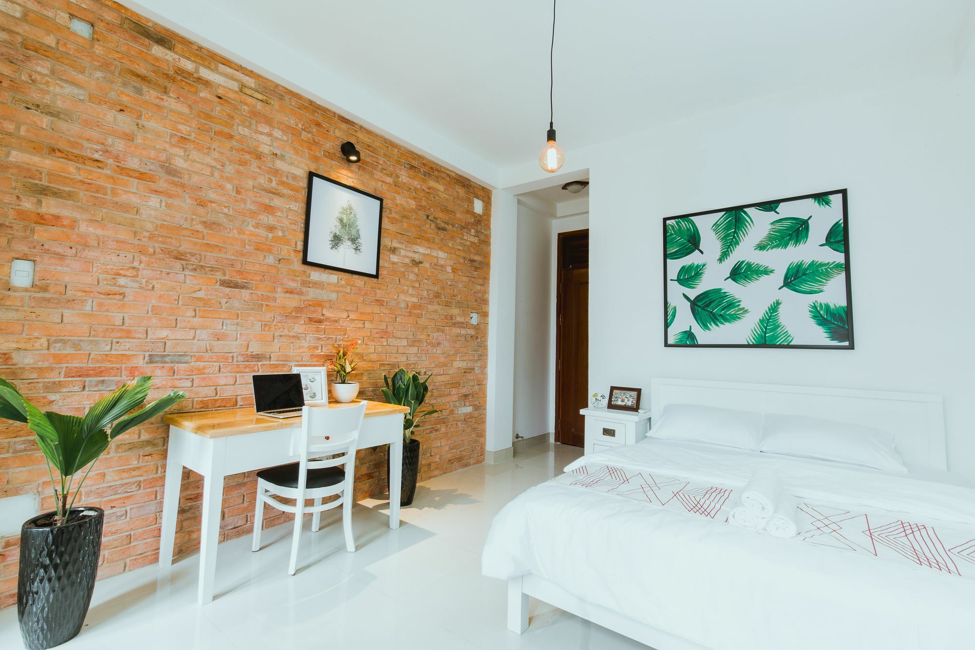 Urban House Saigon 2 Homestay