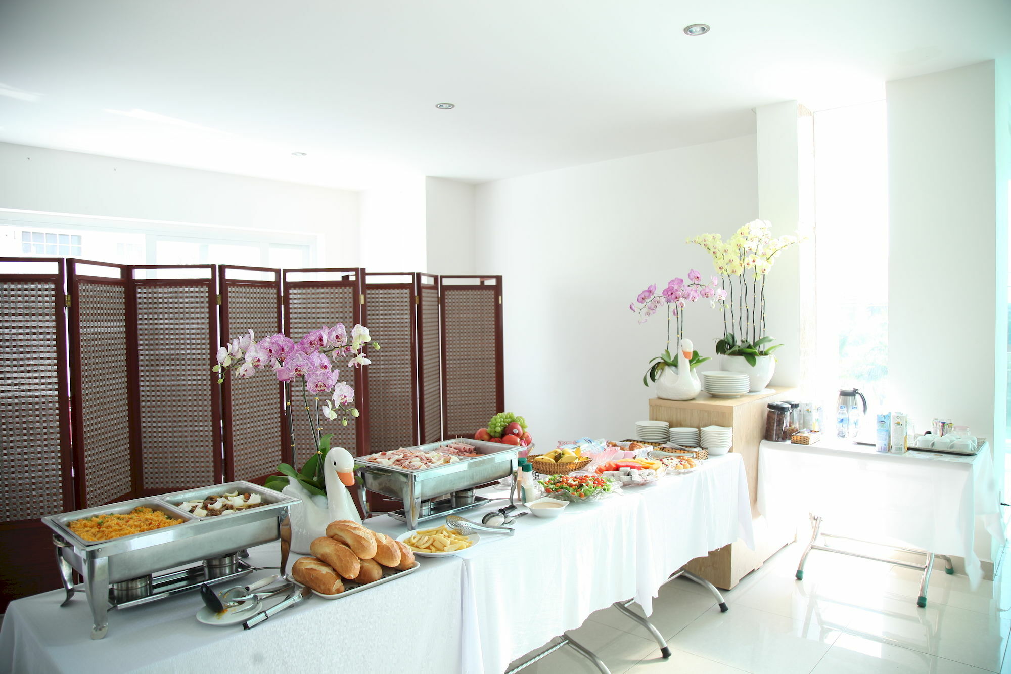 Thien Ha & 2* Ho Chi Minh City