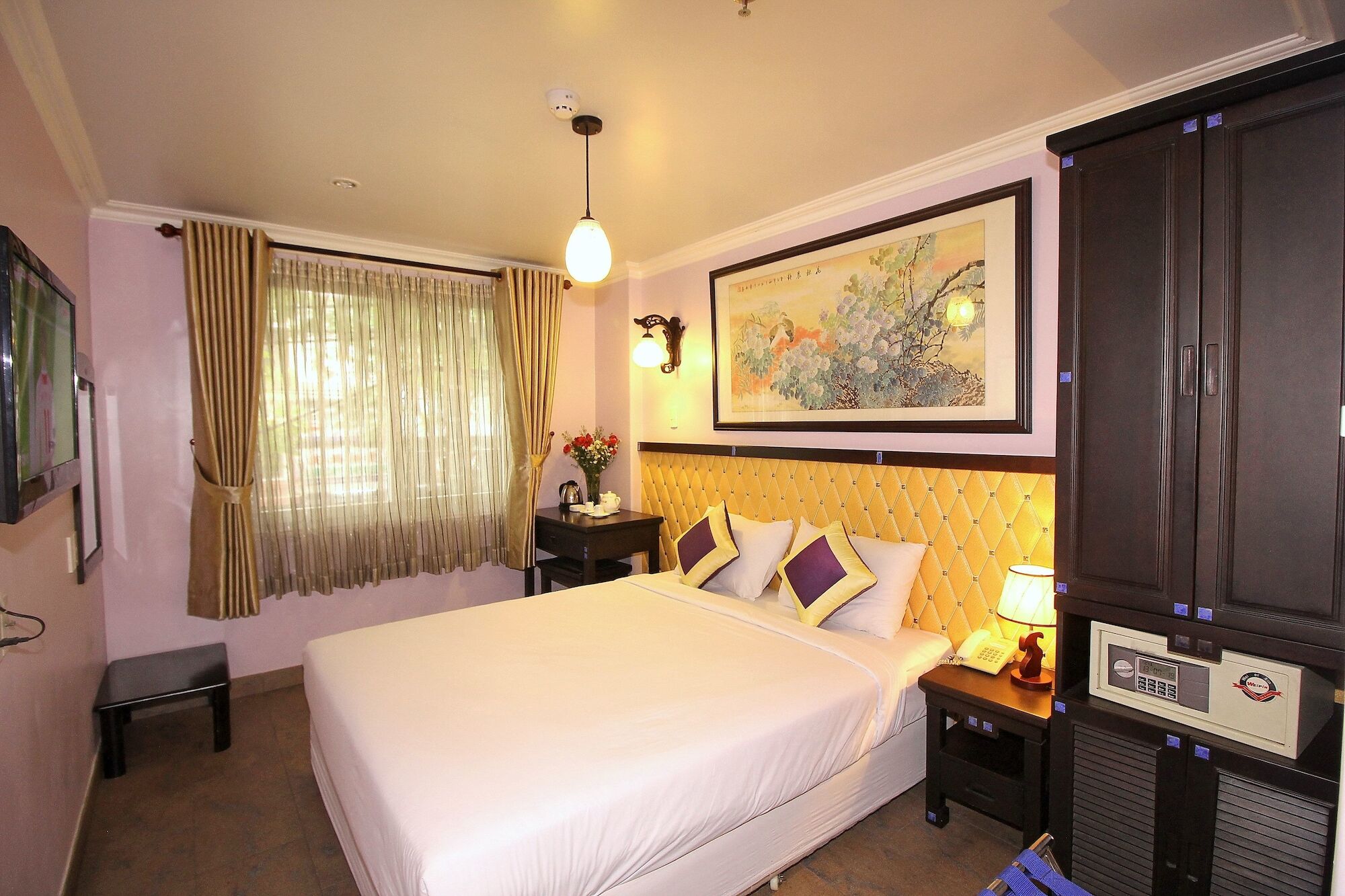 Lam Hotel 2*