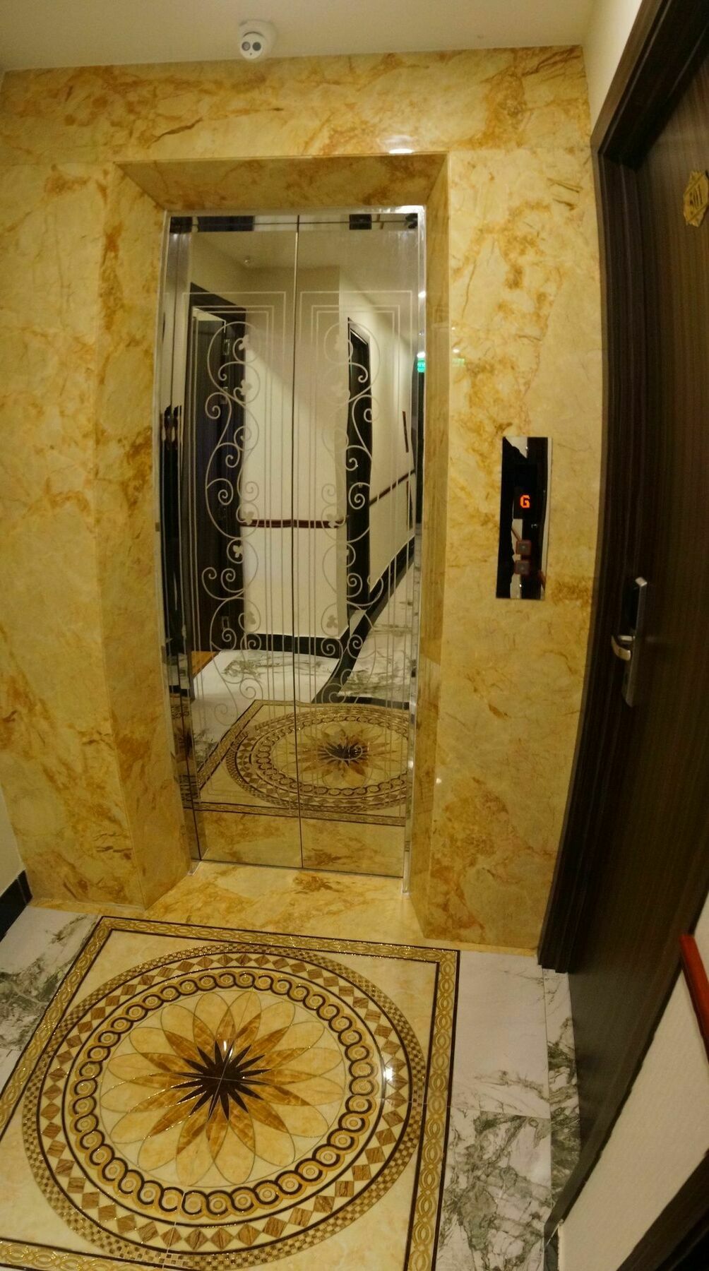 Collection O Emerald Luxury - Near Secc 3*