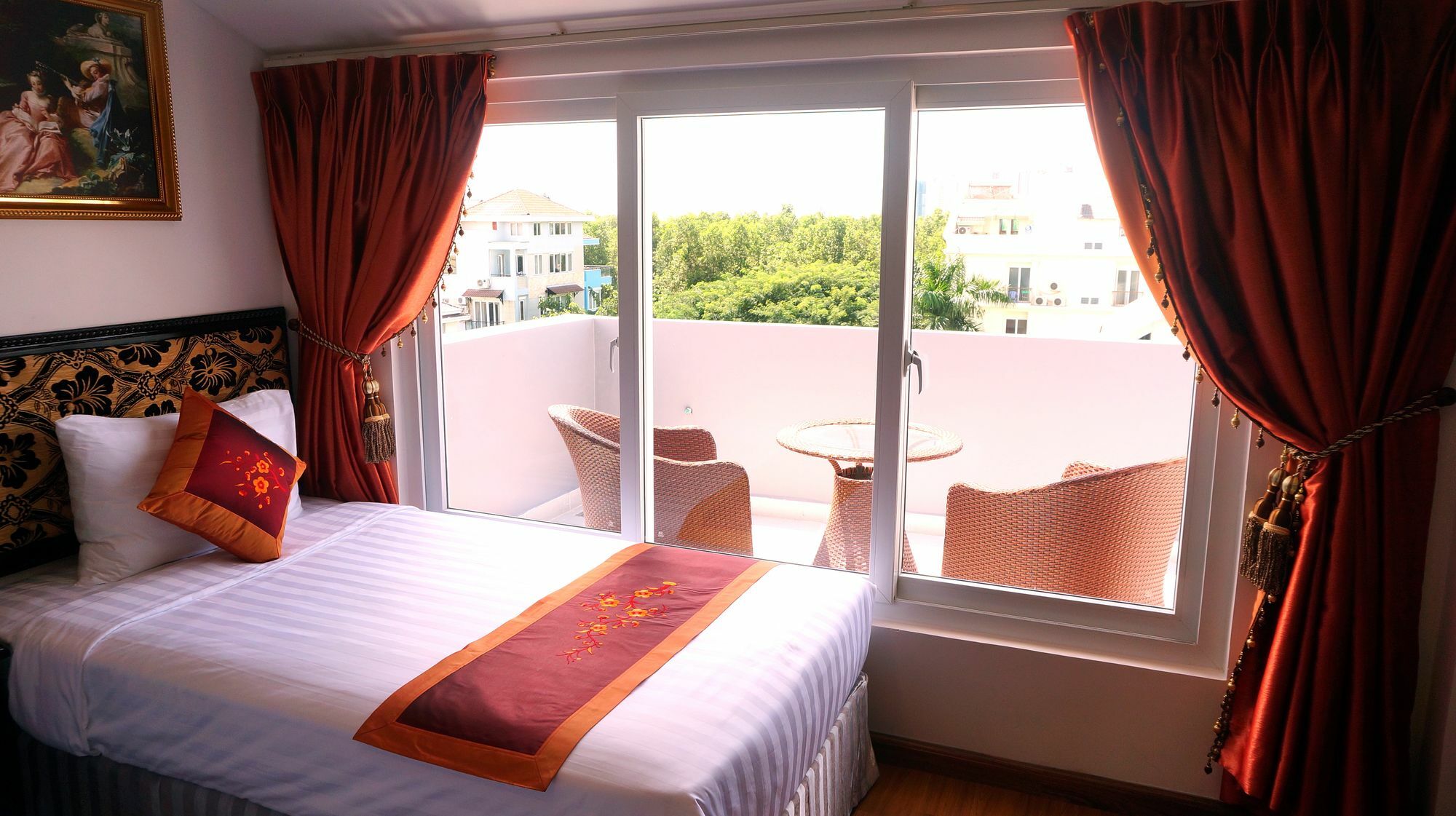 Collection O Emerald Luxury - Near Secc Ho Chi Minh City