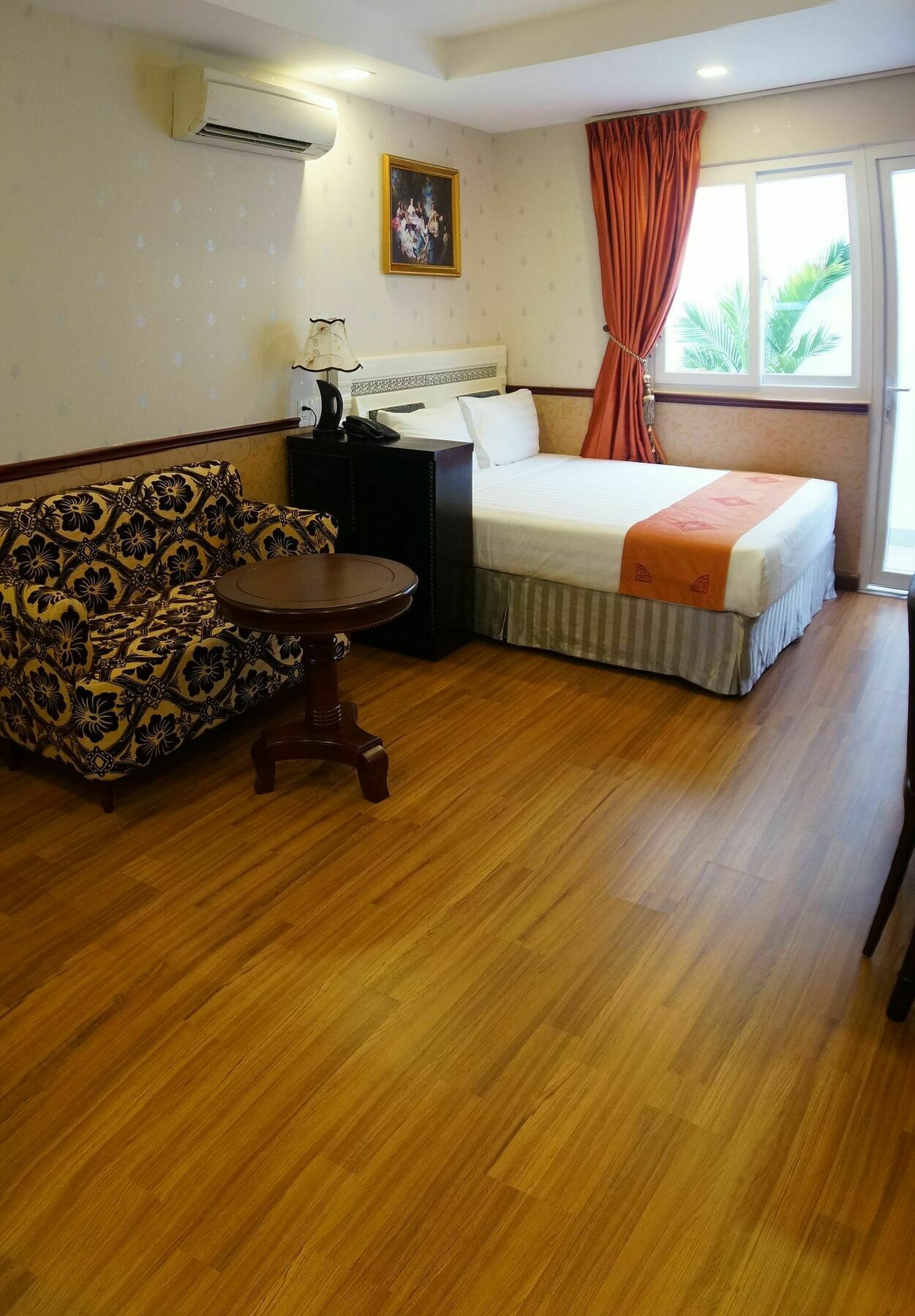 Hotel Collection O Emerald Luxury - Near Secc Ho Chi Minh City
