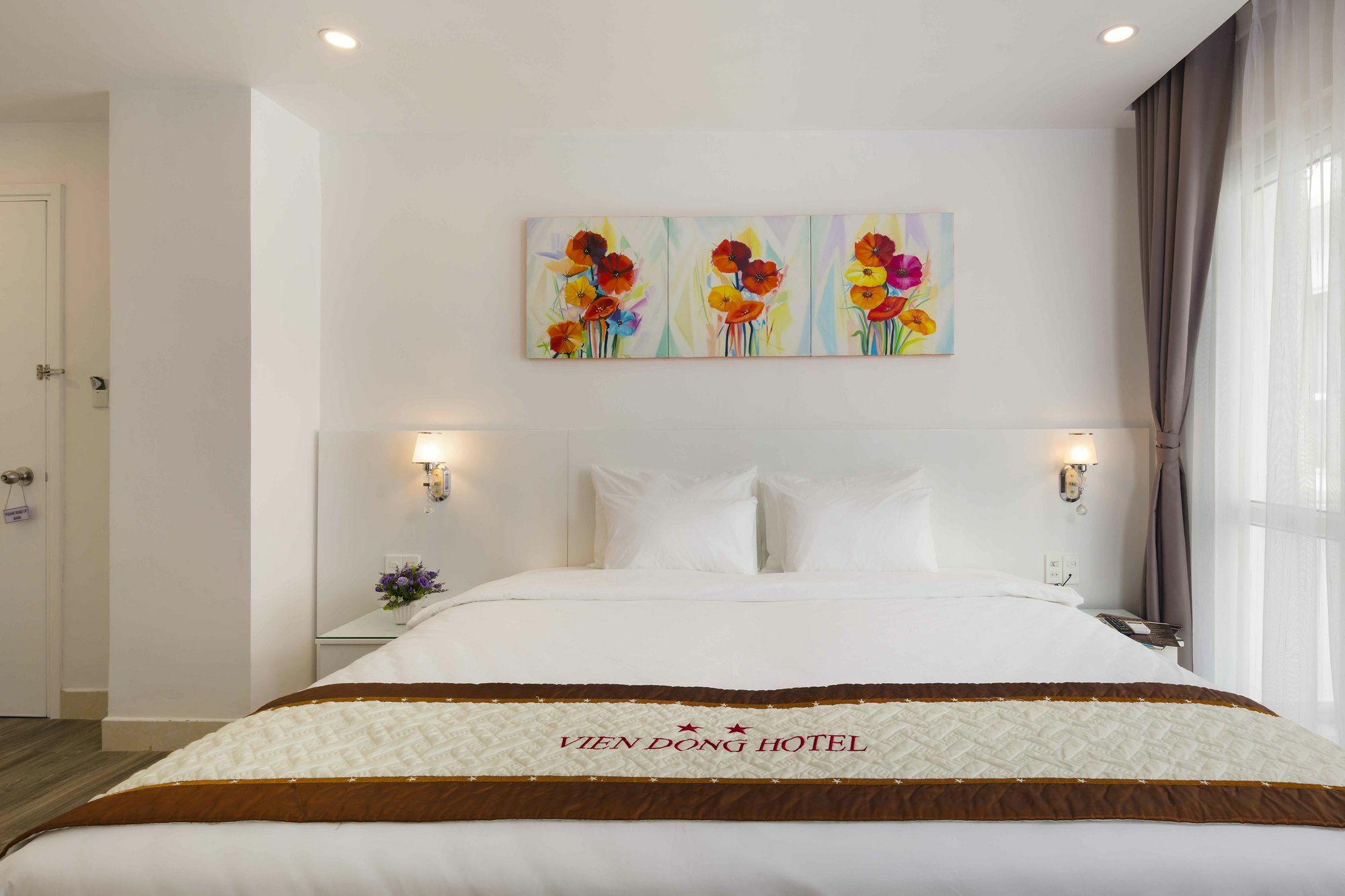 Hotel Vien Dong District 7 Phu My Hung 2*