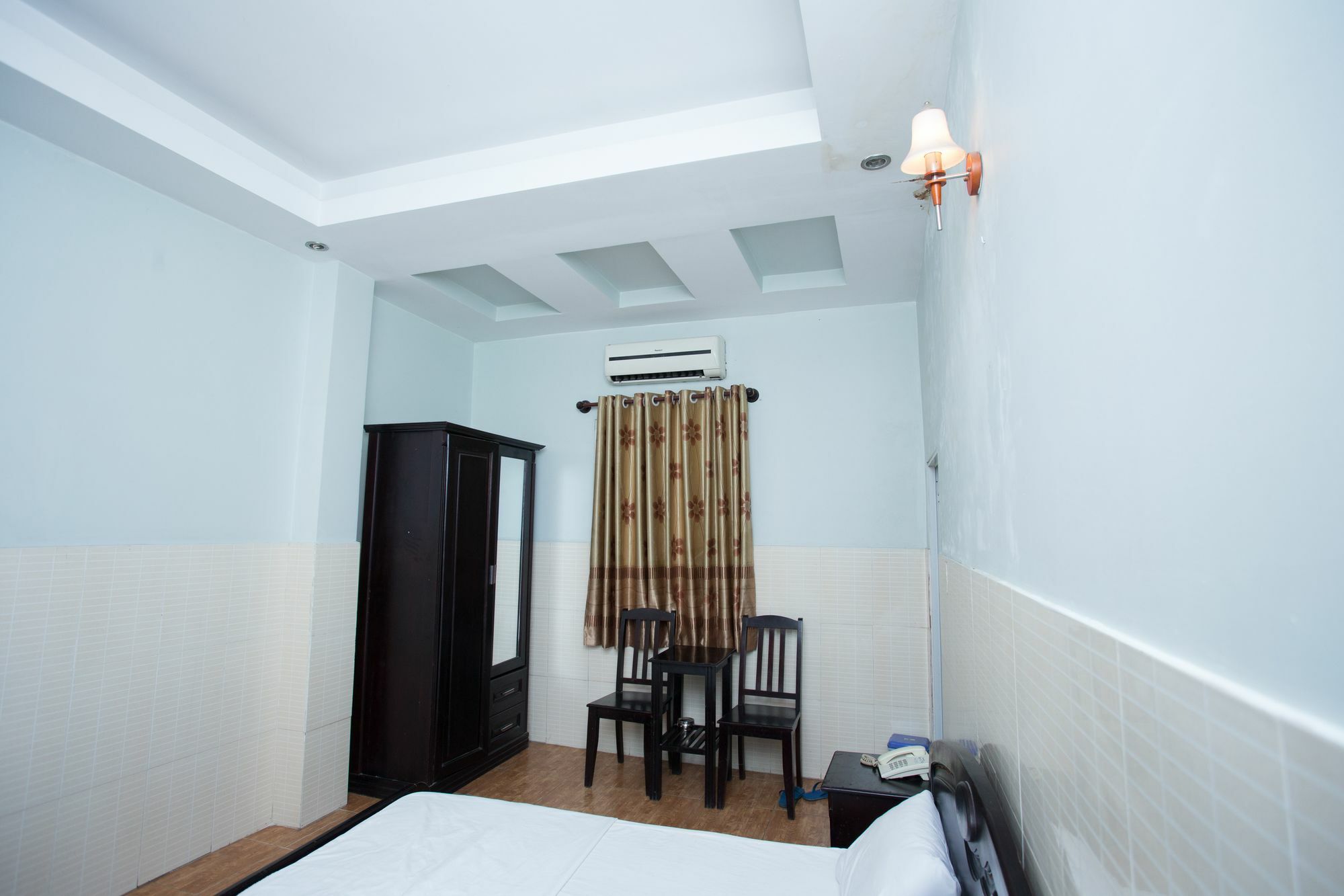 Hotel Khach San Hoai Phuong Ho Chi Minh City