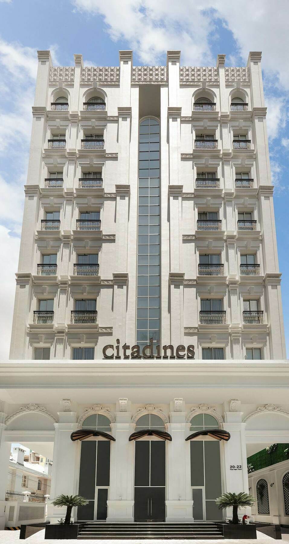 Aparthotel T-ritz Saigon & 4*