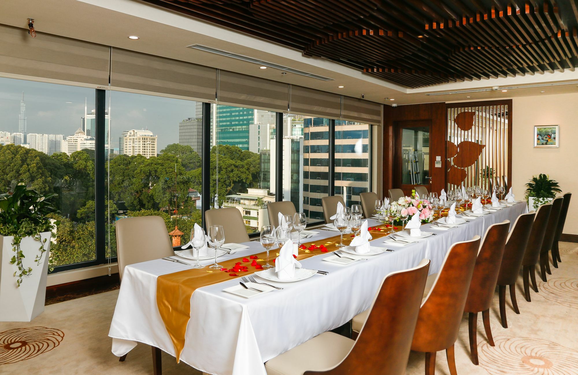 Orchids Saigon Hotel 4*