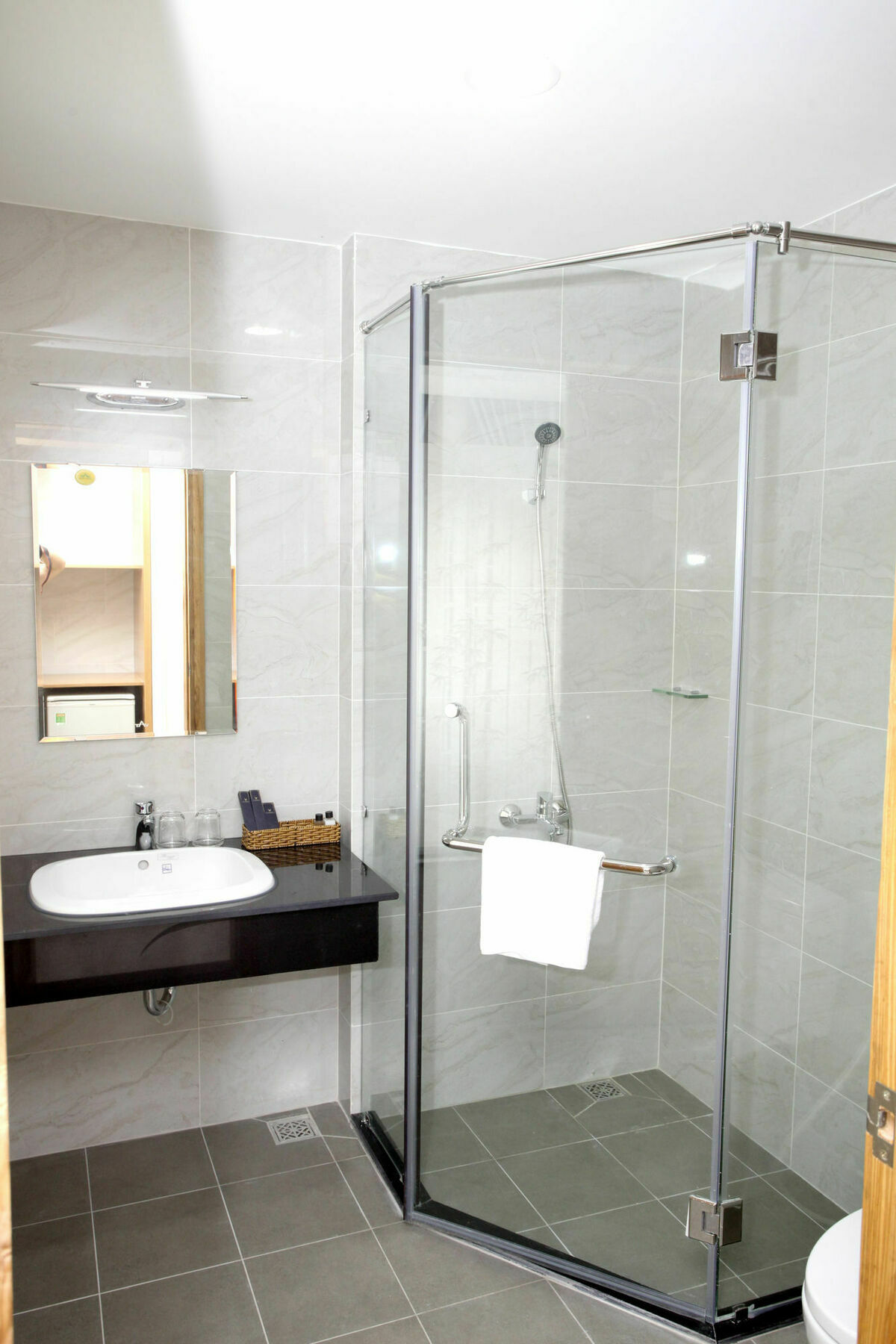 Hanz & Residences Hotel
