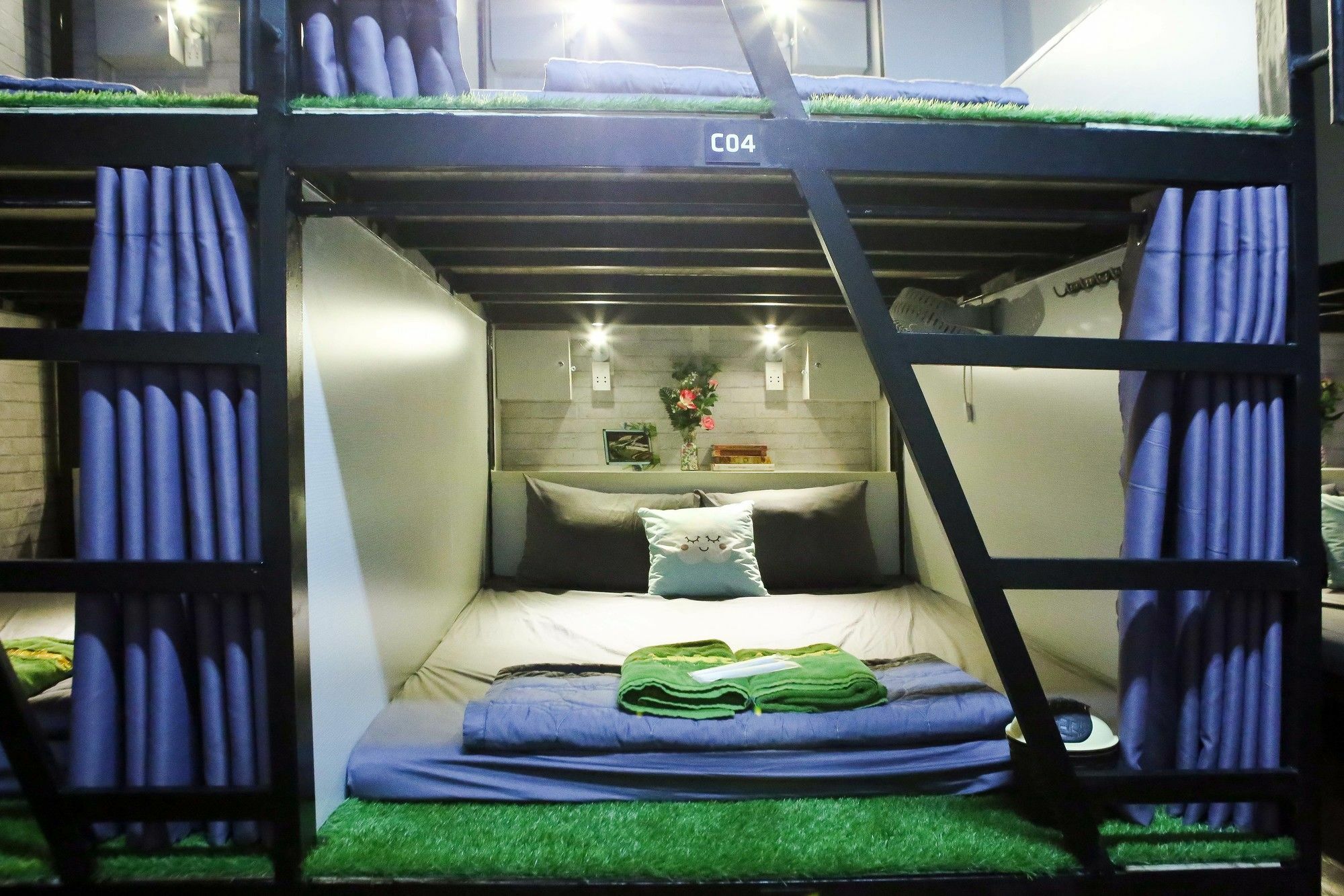 S Phuot Airport Hostel *