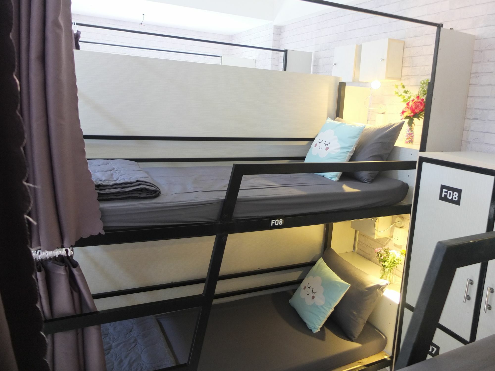 Hostel S Phuot Airport