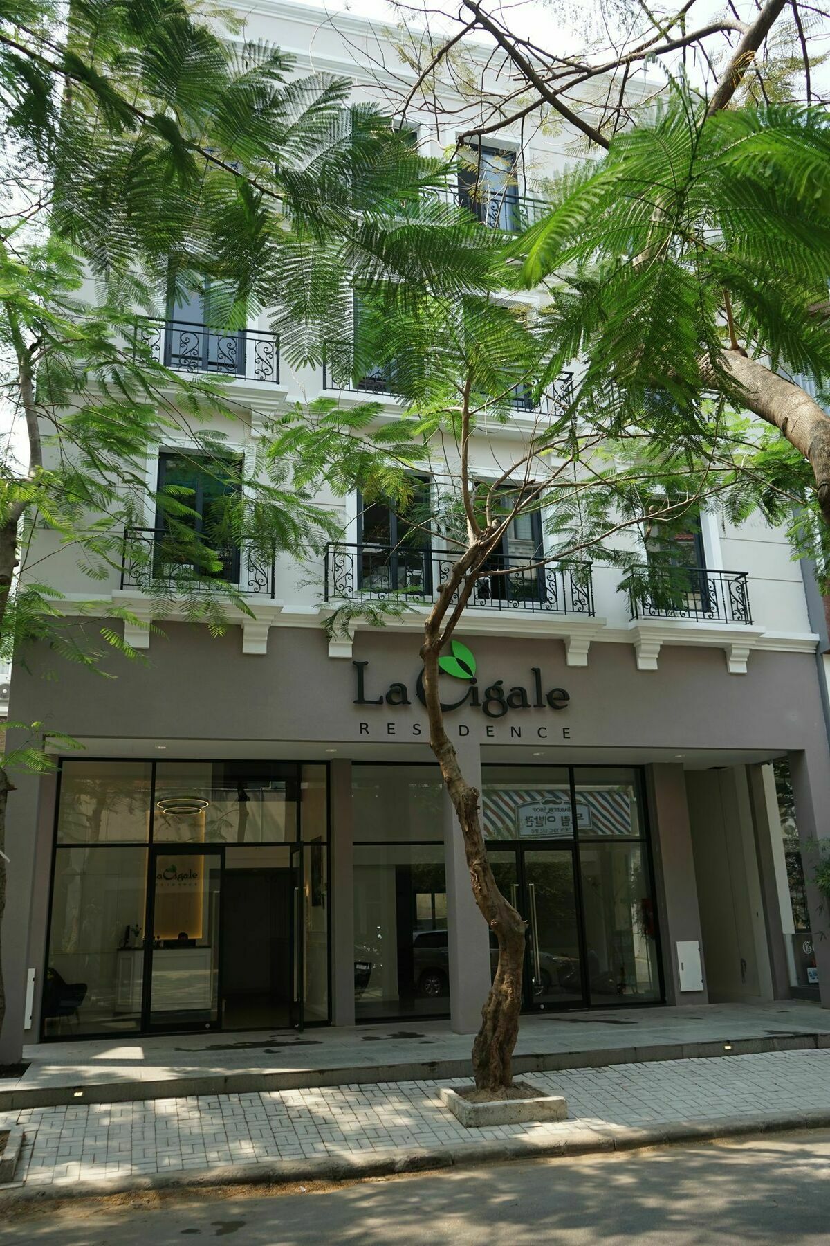 La Cigale 3*