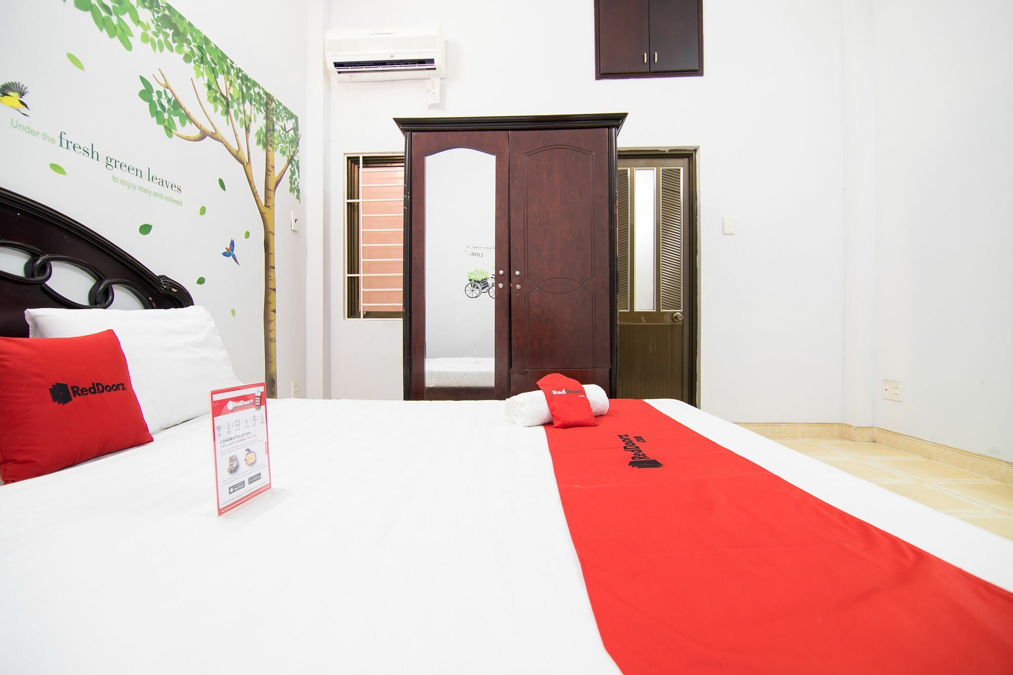 Reddoorz Near Pico Plaza Cong Hoa Ho Chi Minh City