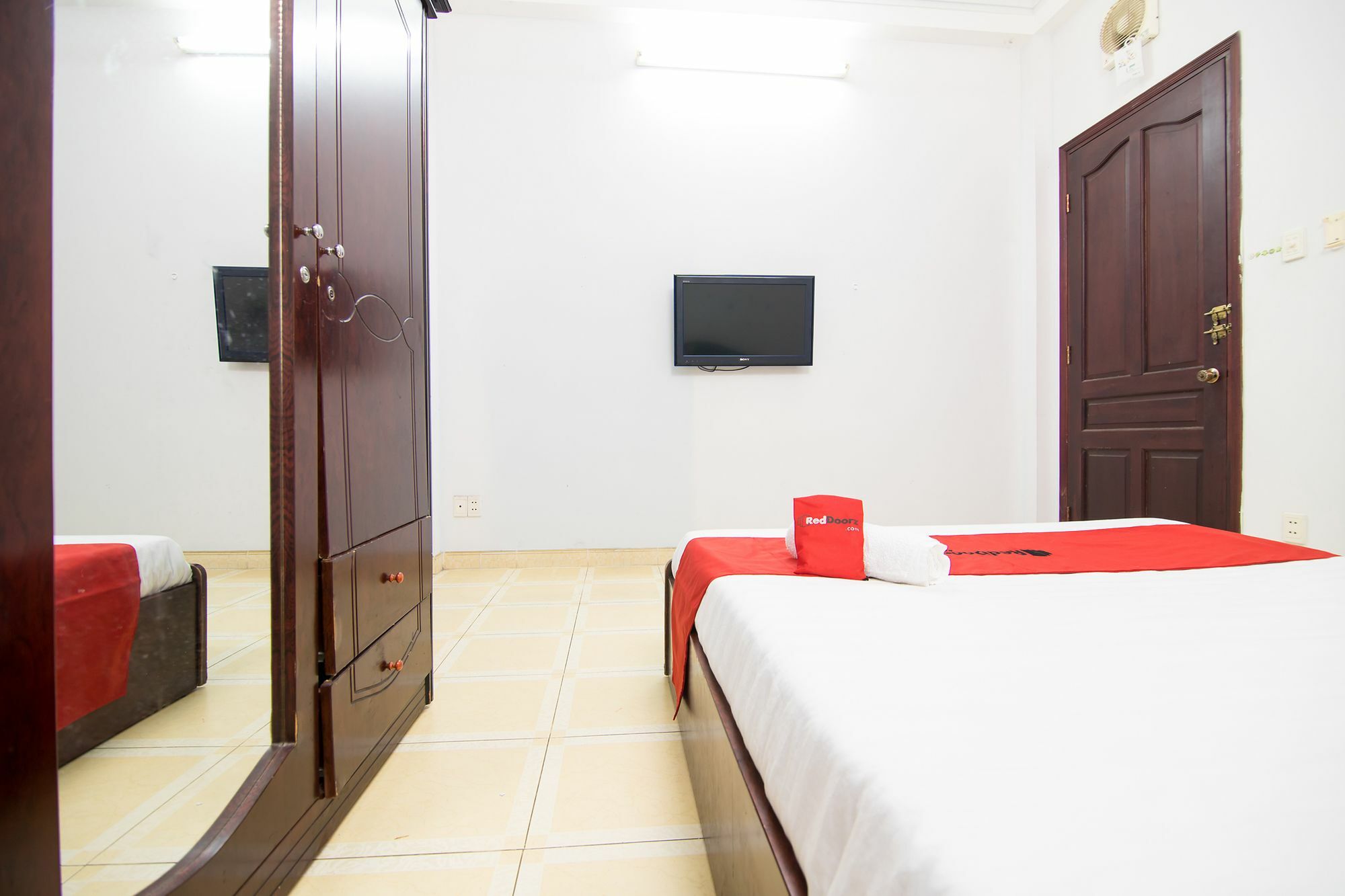 Reddoorz Near Pico Plaza Cong Hoa 2* Ho Chi Minh City