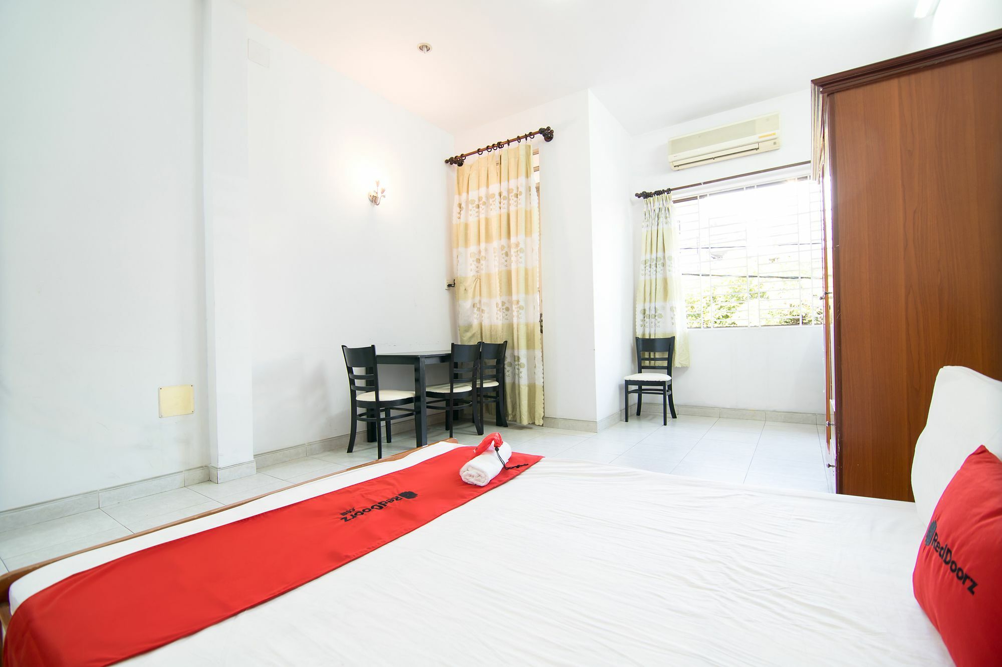 Reddoorz Near Pico Plaza Cong Hoa Guest house Ho Chi Minh City