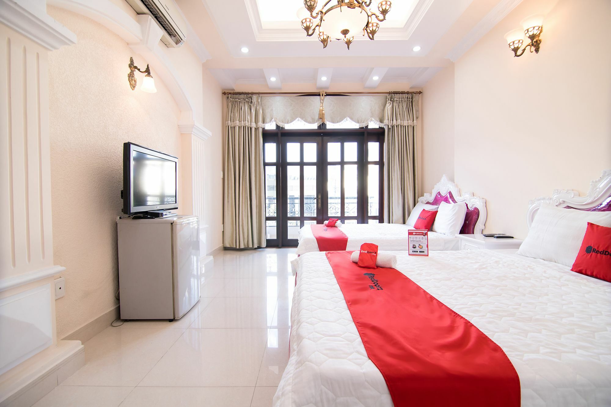 Reddoorz Near Pico Plaza Cong Hoa Ho Chi Minh City